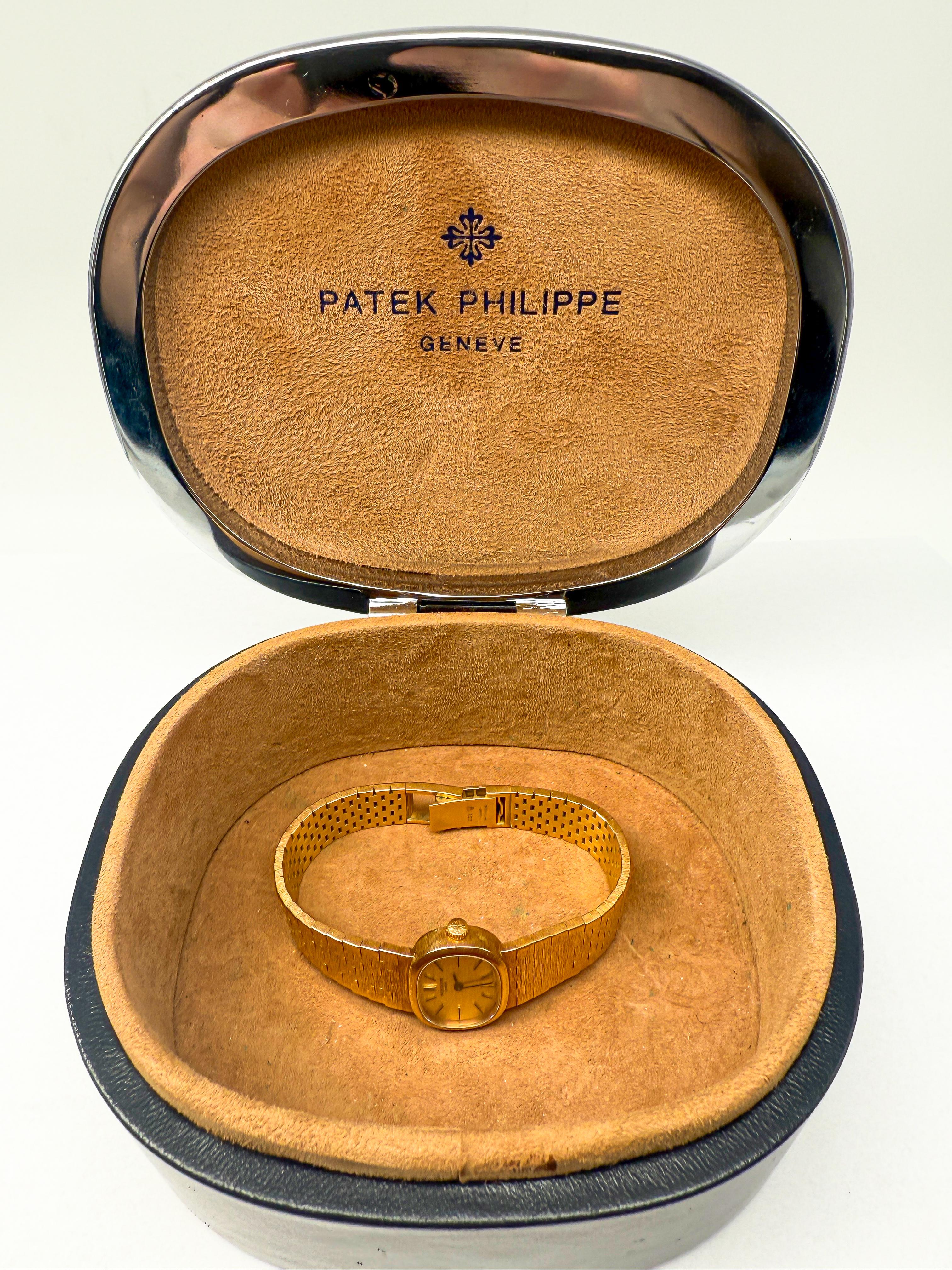 PATEK PHILIPPE Ellipse 18k Yellow Gold Ladies' Wristwatch 3373/1 5