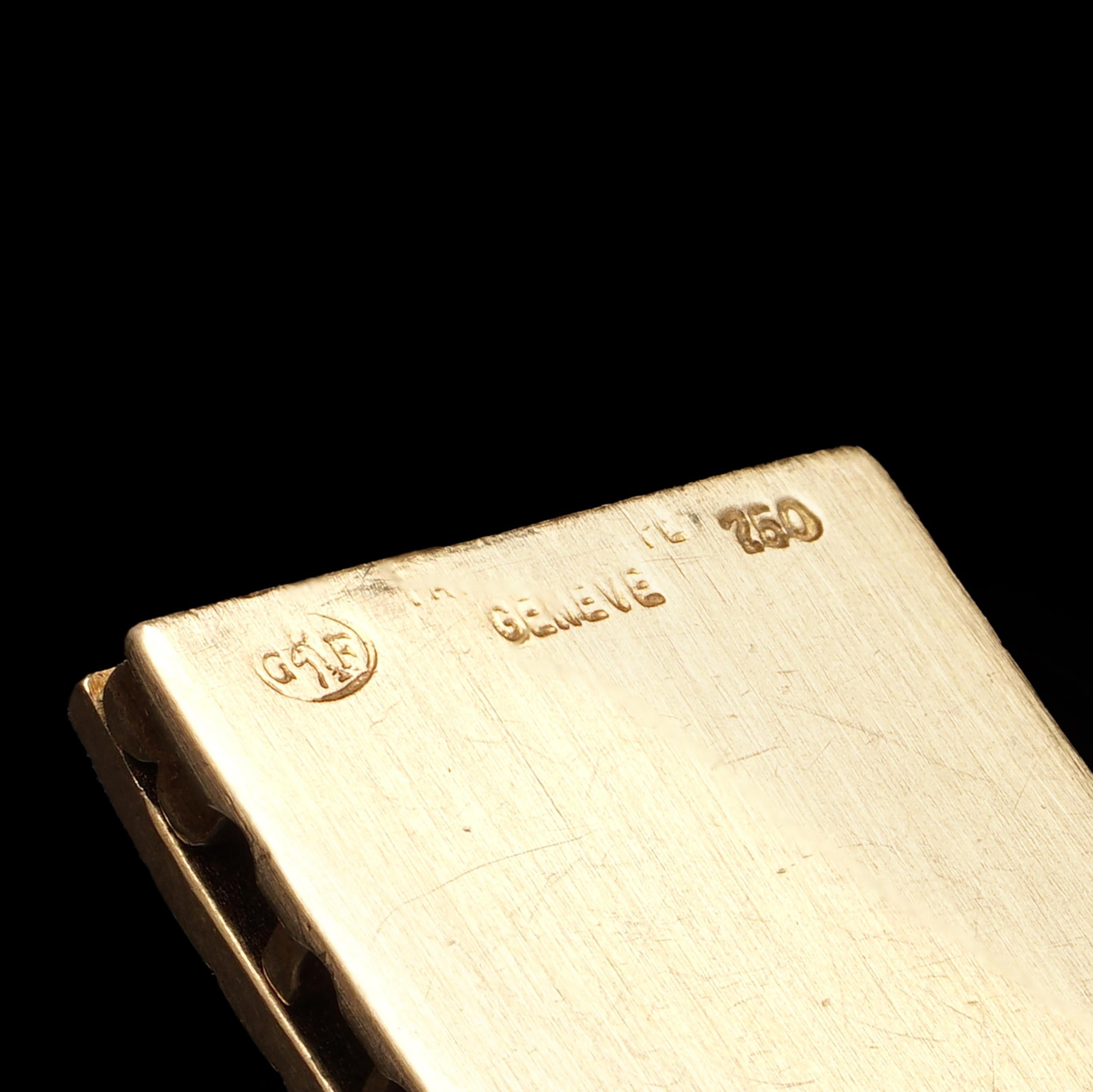 Patek Philippe ellipse 18kt Yellow Gold Manual Wind Wristwatch. For Sale 3