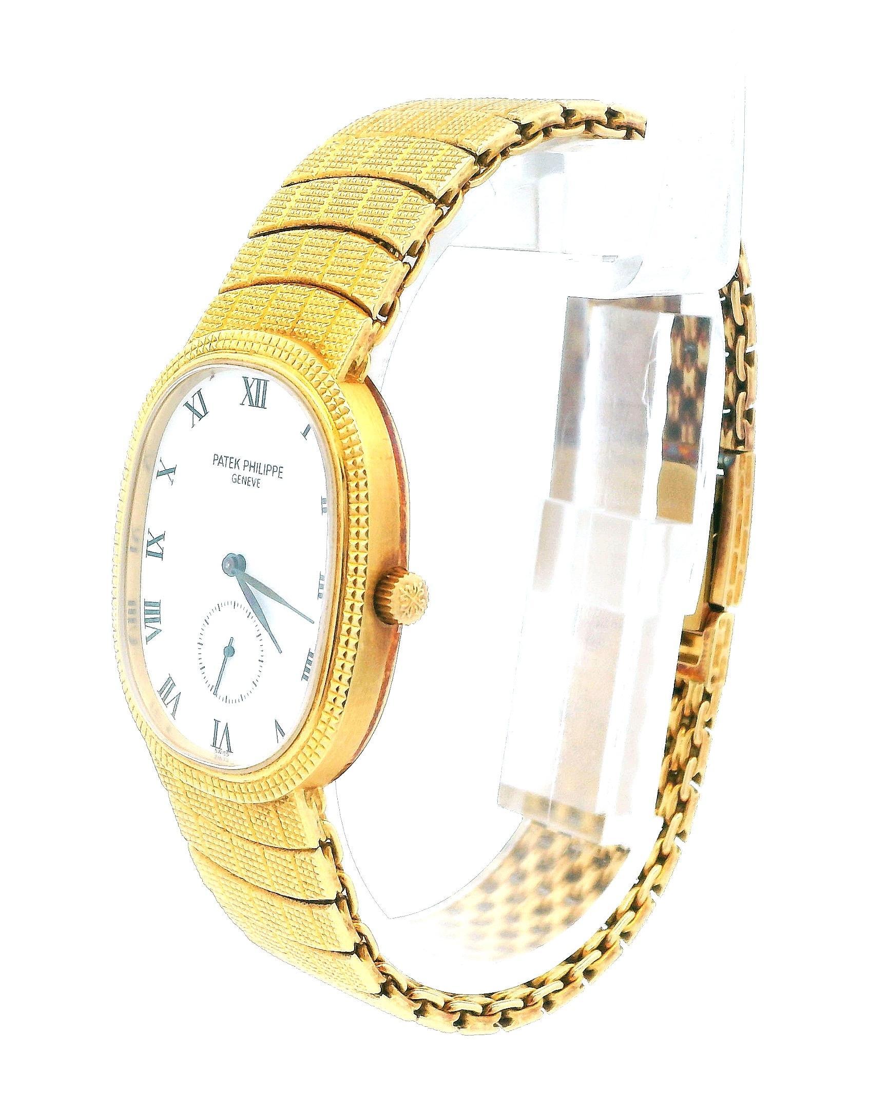 Patek Philippe Ellipse 3987 18K Gelbgold Hobnail Uhr im Zustand „Gut“ im Angebot in Great Neck Plaza, NY