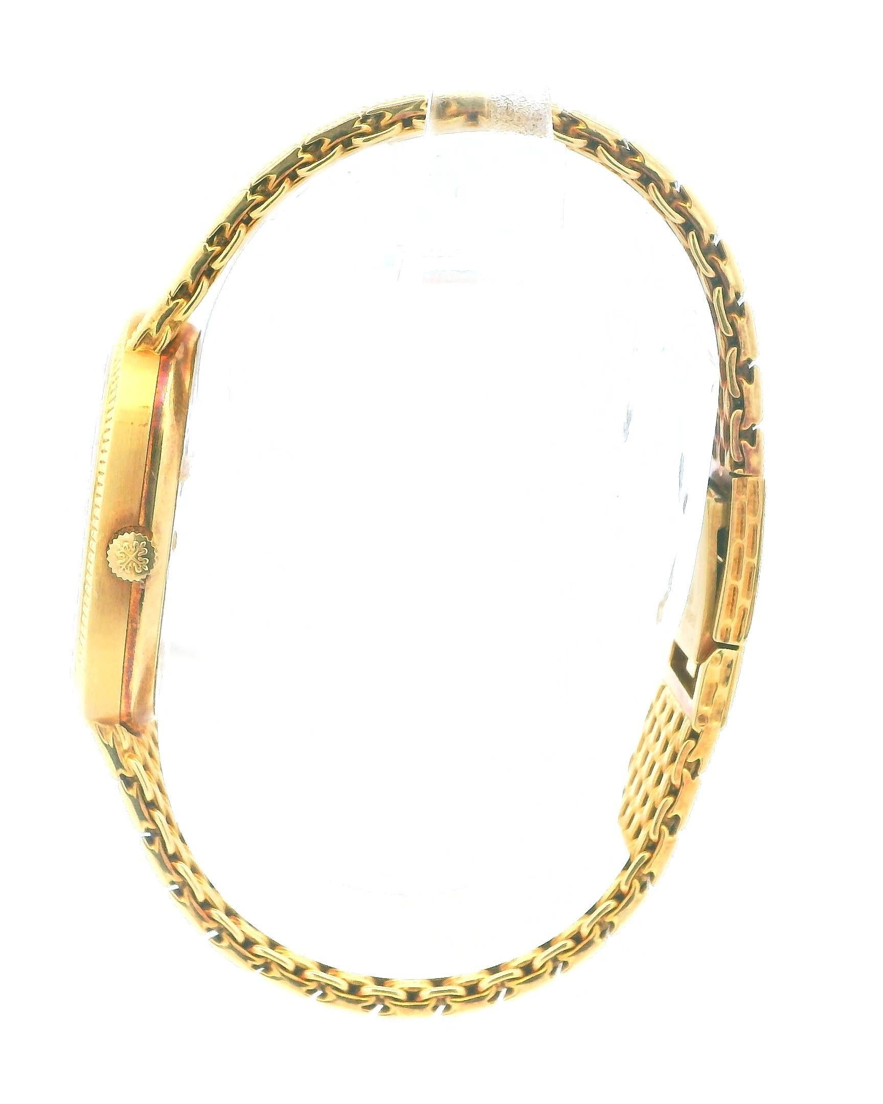 Patek Philippe Ellipse 3987 18K Gelbgold Hobnail Uhr für Damen oder Herren im Angebot