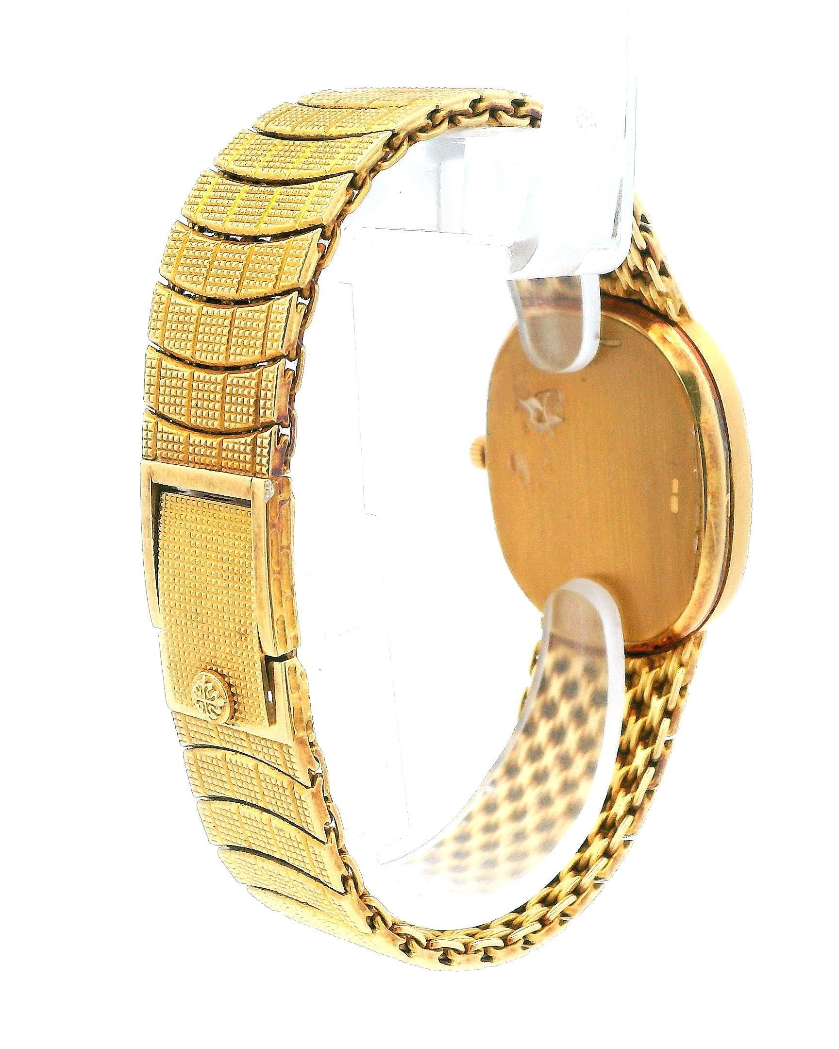 Patek Philippe Ellipse 3987 18K Gelbgold Hobnail Uhr im Angebot 2