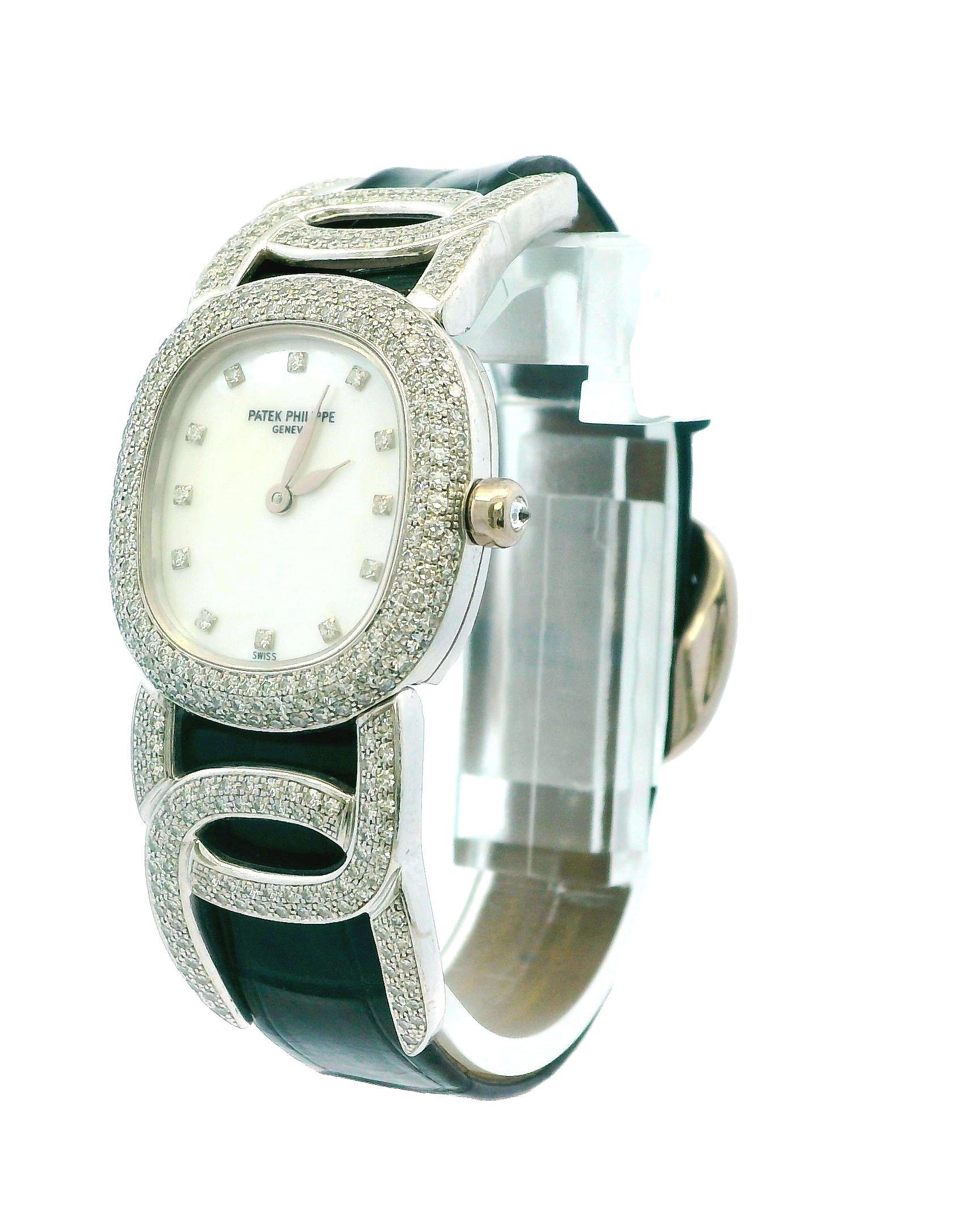 Taglio singolo Patek Philippe Ellipse 4832 Oro bianco 18 carati Pave MOP Quadrante Scatola e documenti in vendita