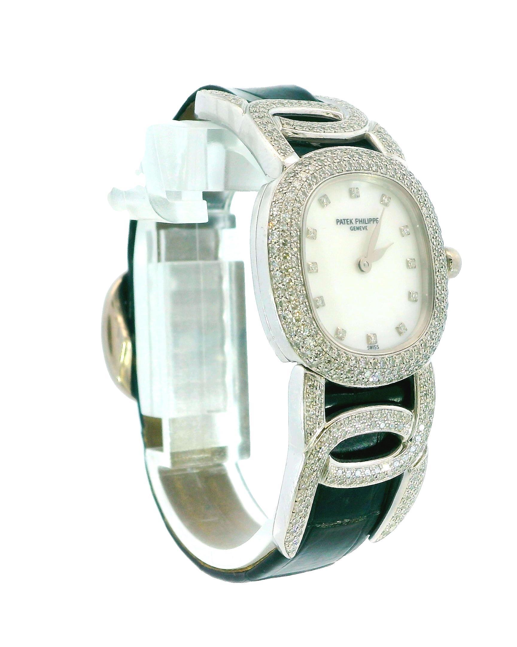 Patek Philippe Ellipse 4832 Oro bianco 18 carati Pave MOP Quadrante Scatola e documenti In condizioni ottime in vendita a Great Neck Plaza, NY