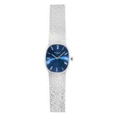 Reloj Patek Philippe Ellipse de esfera romana azul en oro blanco de 18 quilates, años 80