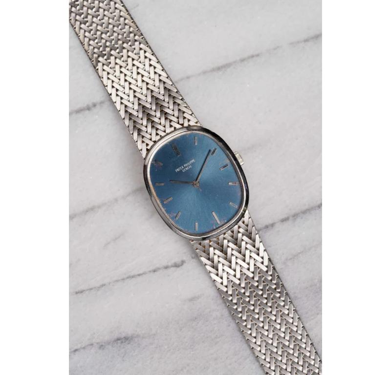 Here is one of the most popular vintage watches and a classic made by Patek Philippe. The Ellipse, reference 3548, crafted in 18k white gold. This elegant timepiece remains in great condition and embodies the timeless sophistication that defines the