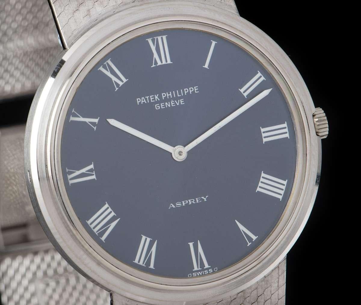 Patek Philippe für Asprey Weißgold Calatrava Blaues Zifferblatt Automatik-Armbanduhr im Zustand „Gut“ in London, GB