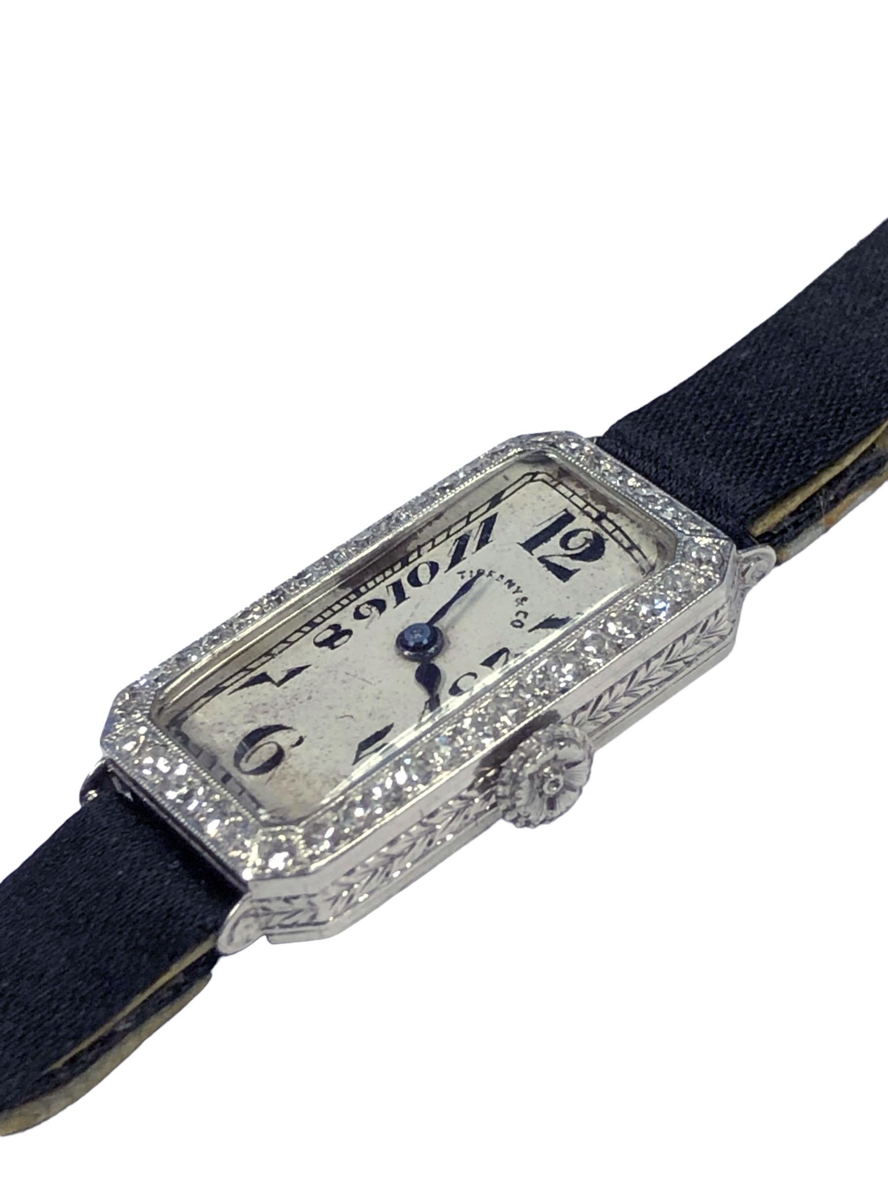 Art déco Patek Philippe pour Tiffany & Company Montre-bracelet pour femme en platine et diamants  en vente