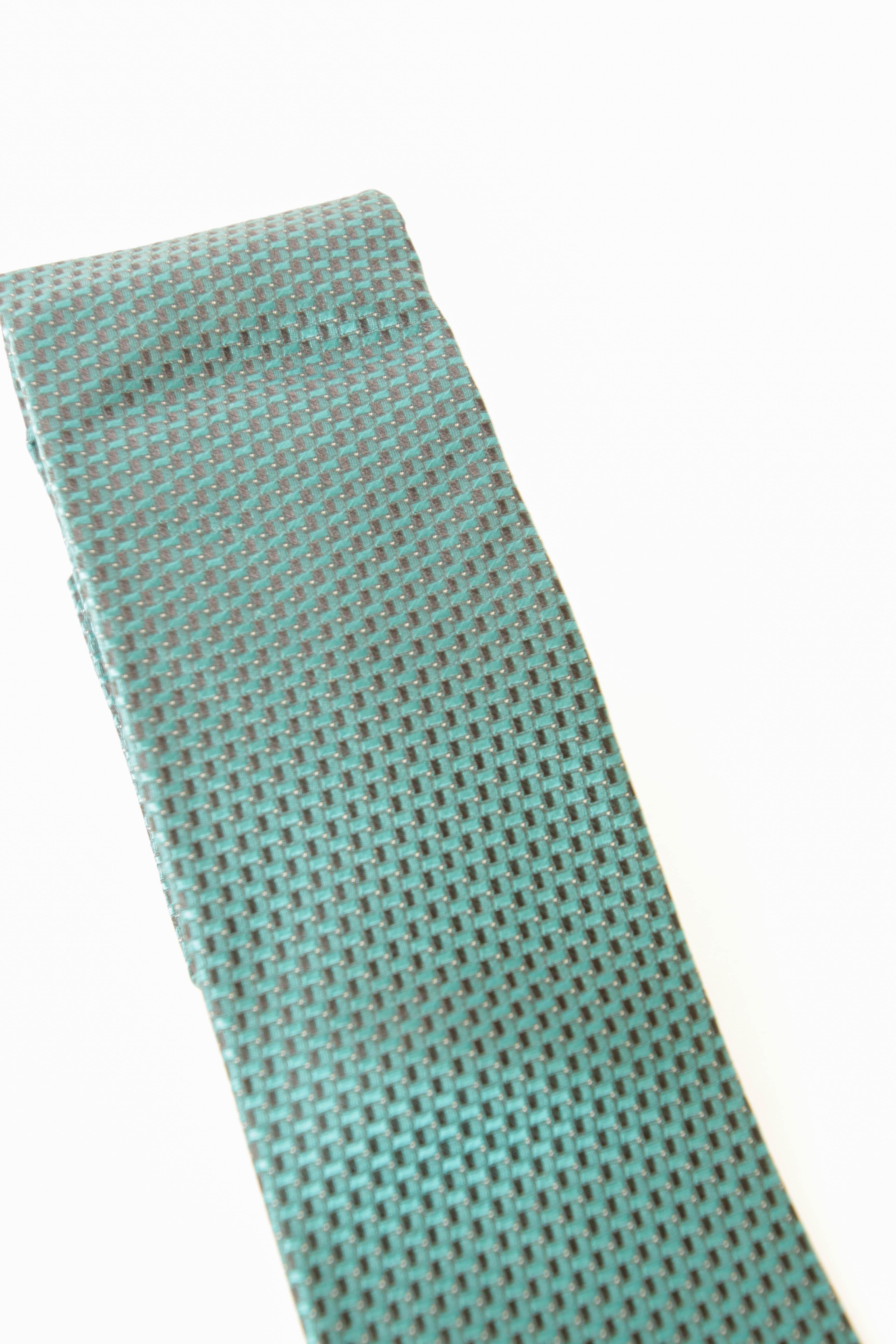 Patek Philippe blue silk tie men dress necktie.
Patek Philippe luxury silk tie, sky blue design, fancy printed silk, hand made in France.
Patek Philippe luxury silk necktie. 
Made in France.
100% silk Dry clean only.
blue color silk tie.
LENGTH : 58