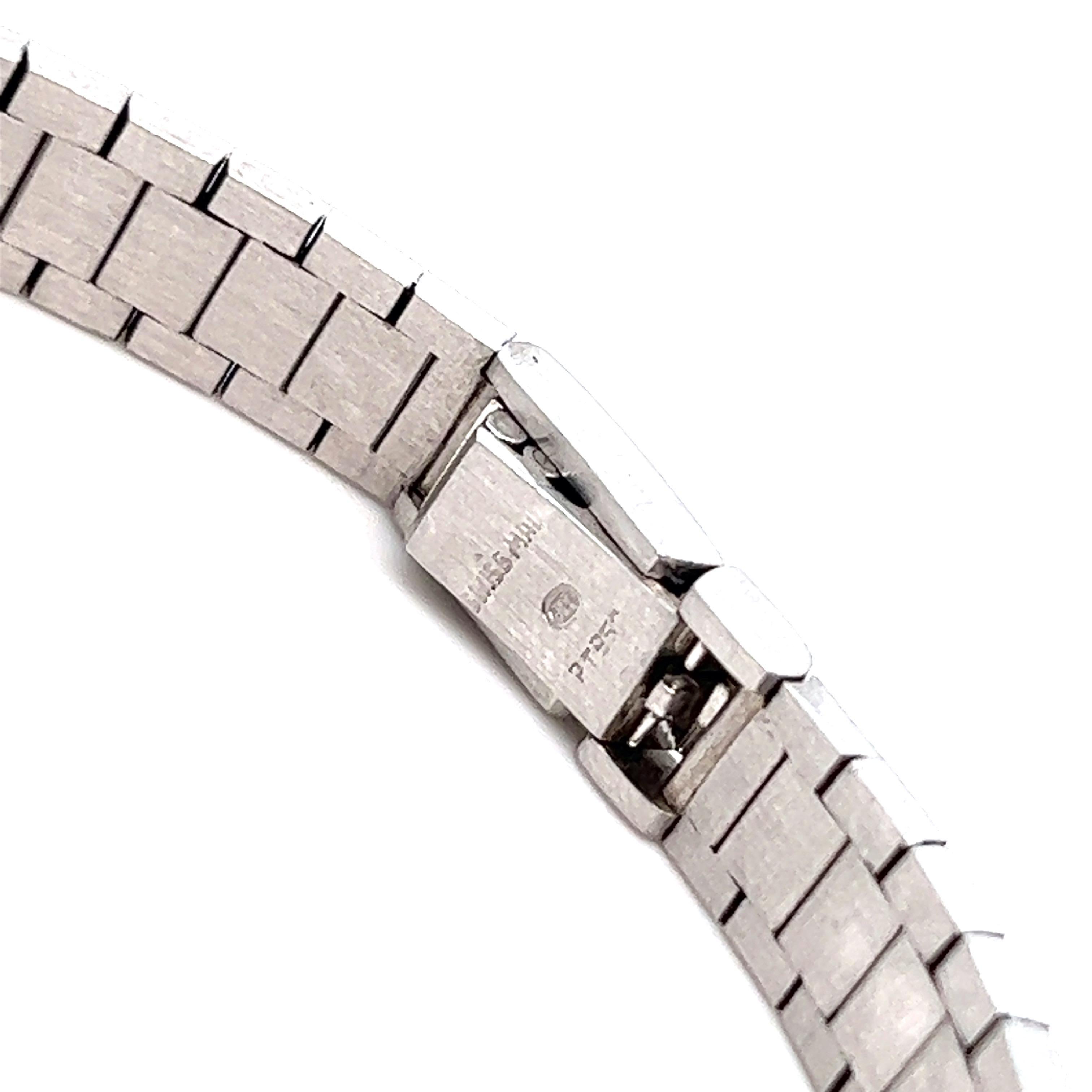 Patek Philippe Genéve Lady's Wristwatch For Sale 4