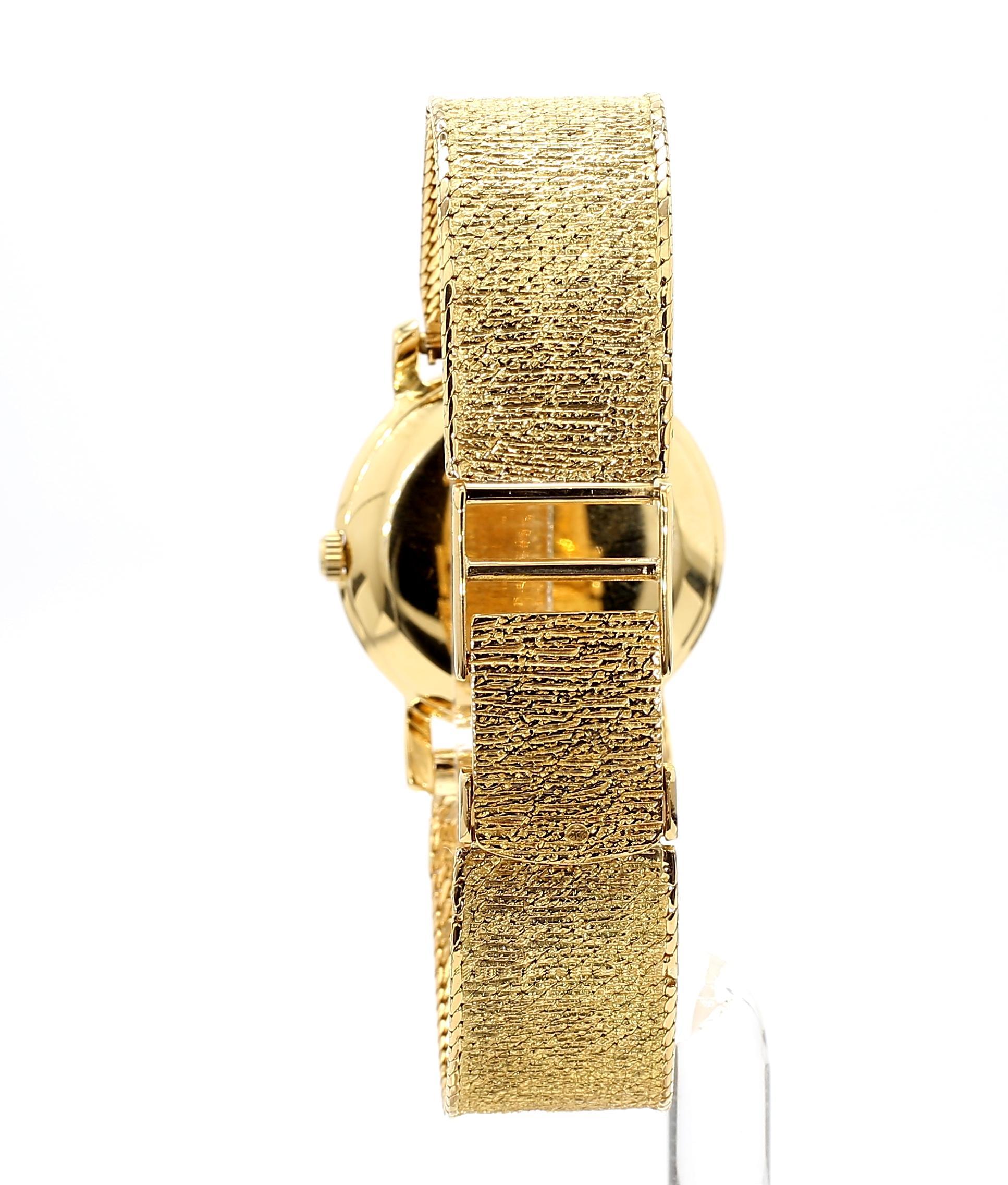 Patek Philippe Montre bracelet à mailles en or 18 carats Geneve Vintage 2506 Manual Bon état - En vente à Miami, FL