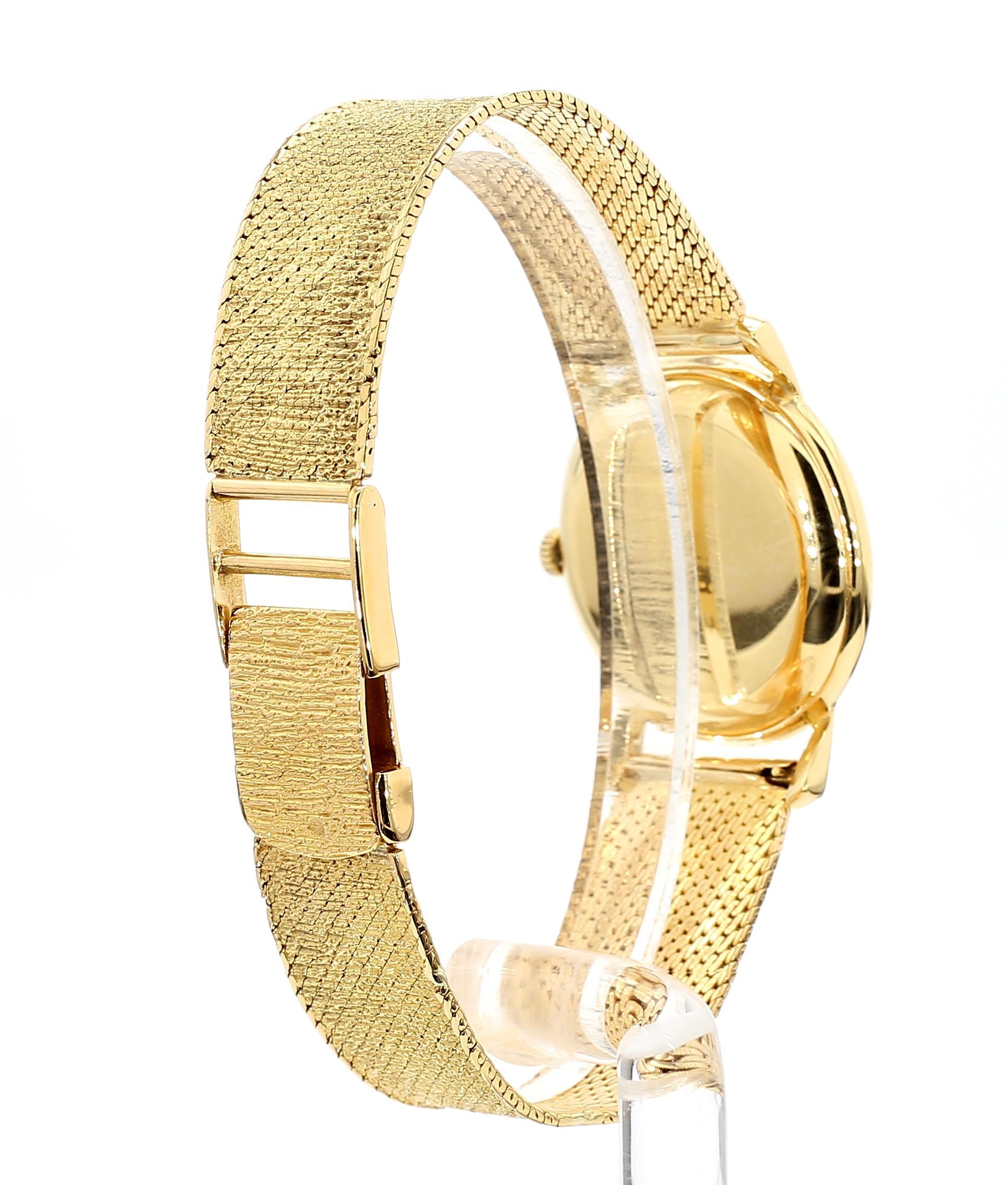 Patek Philippe Montre bracelet à mailles en or 18 carats Geneve Vintage 2506 Manual Pour femmes en vente