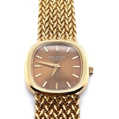Patek Philippe Golden Ellipse Watch in 18 Karat Yellow Gold, 1975