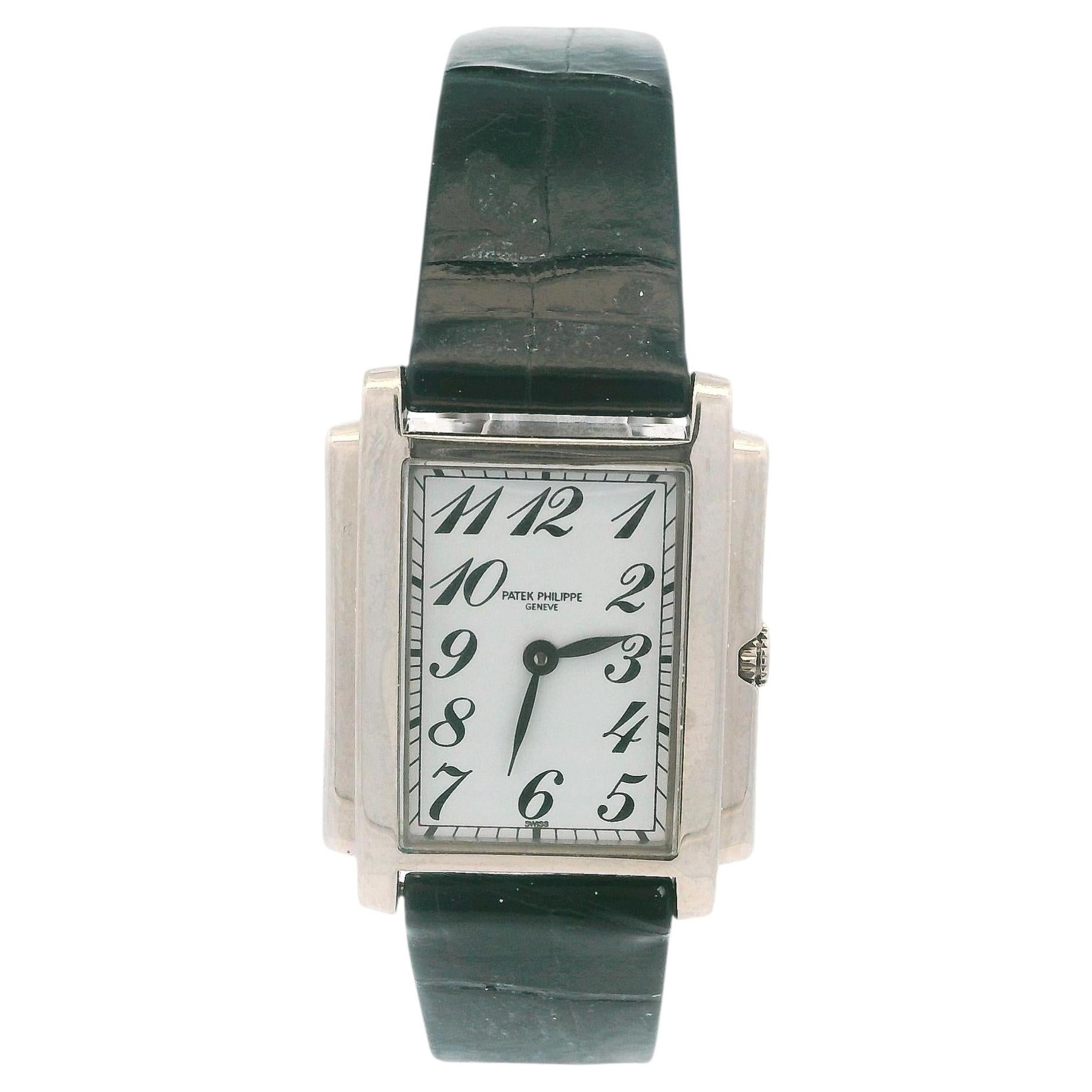 Reloj de mujer Patek Philippe Gondolo 4824G con esfera blanca