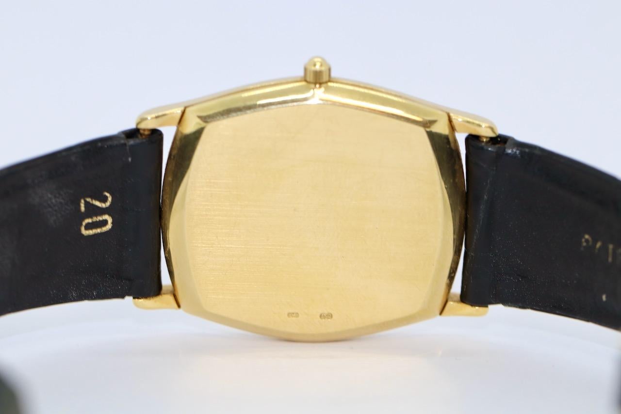 Patek Philippe Gondolo, Automatic, Ref. 3942, 18 Karat Gold, Full Set For Sale 4