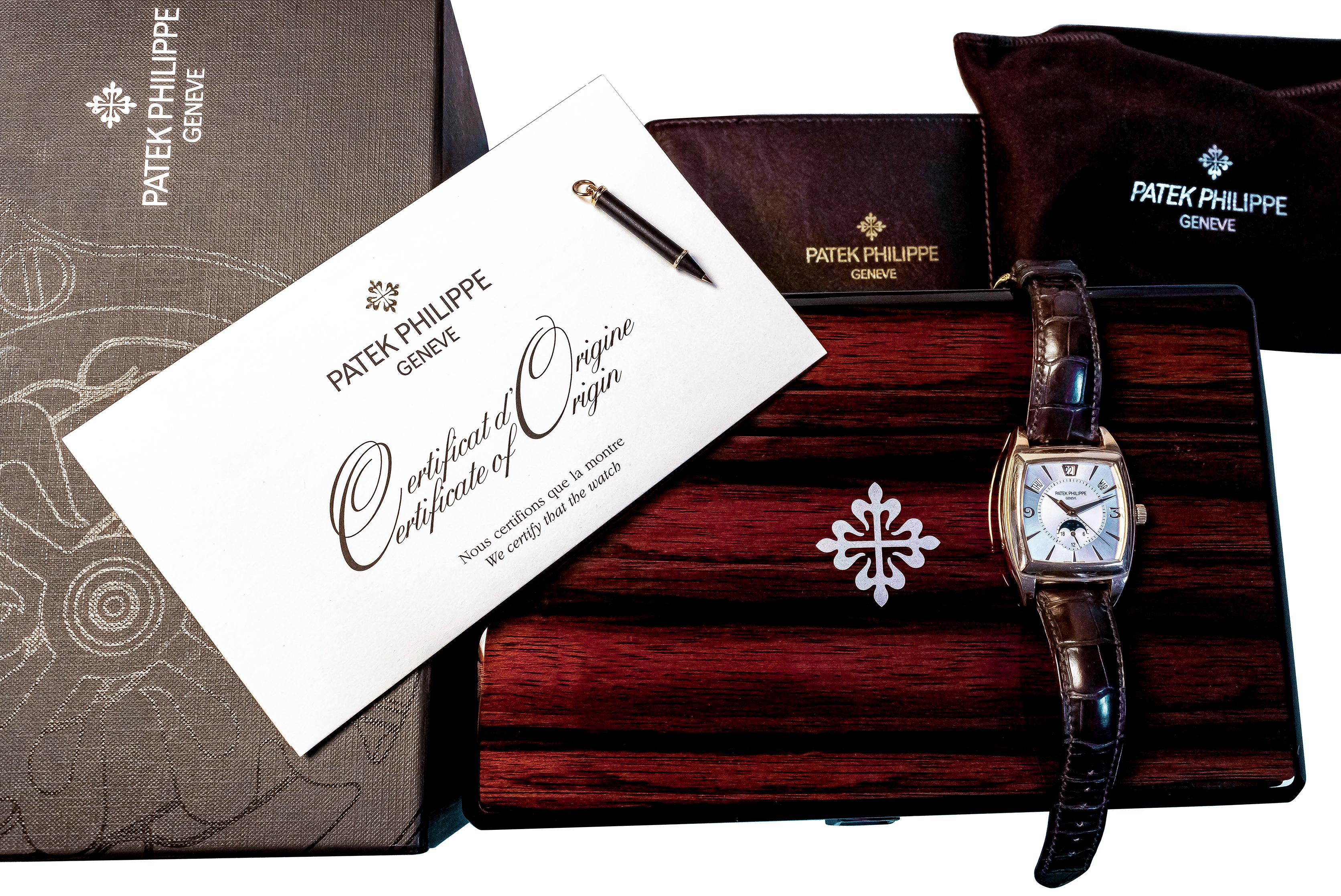 Patek Philippe Gondolo Calendario 5135R-001 Men's Wristwatch in Rose Gold In Good Condition In New York, NY