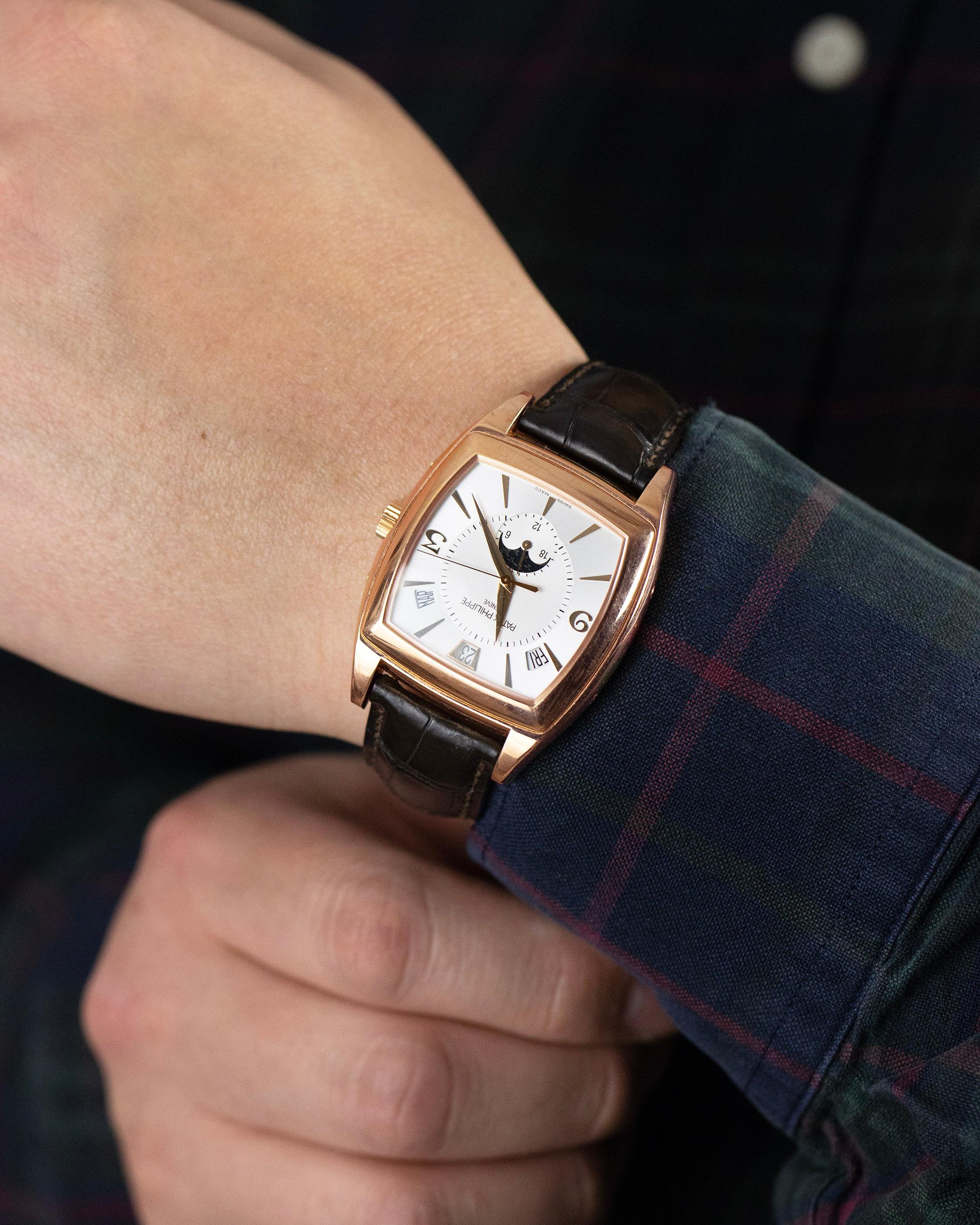 Patek Philippe Gondolo Calendario 5135R-001 Rose Gold Watch For Sale 3