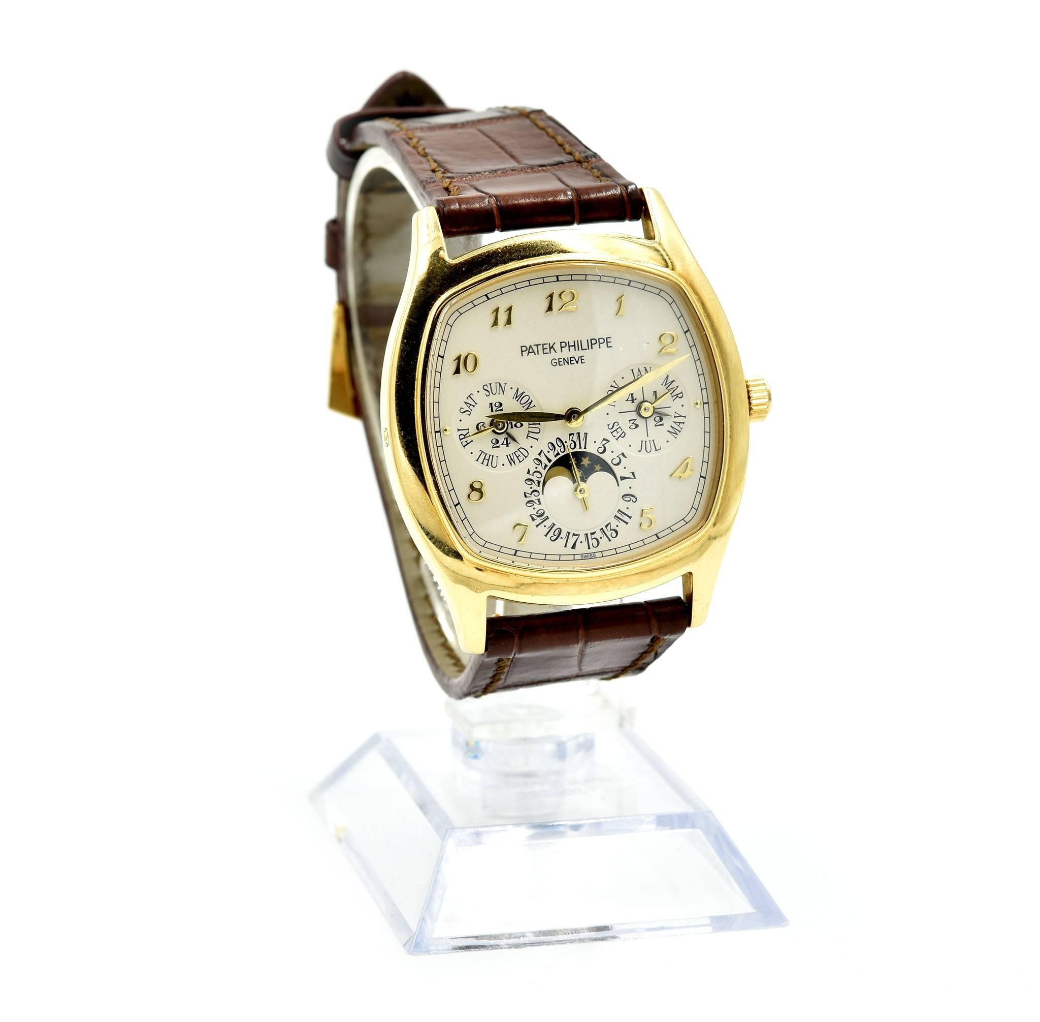 Movement: automatic Patek Philippe caliber 240 Q movement
Function: leap year, month, date, day, hour, minute, second, moonphase, GMT, perpetual calendar, grand complication
Case: tonneau shape 37.00mm x 44.60mm 18k yellow gold ultra-thin case,