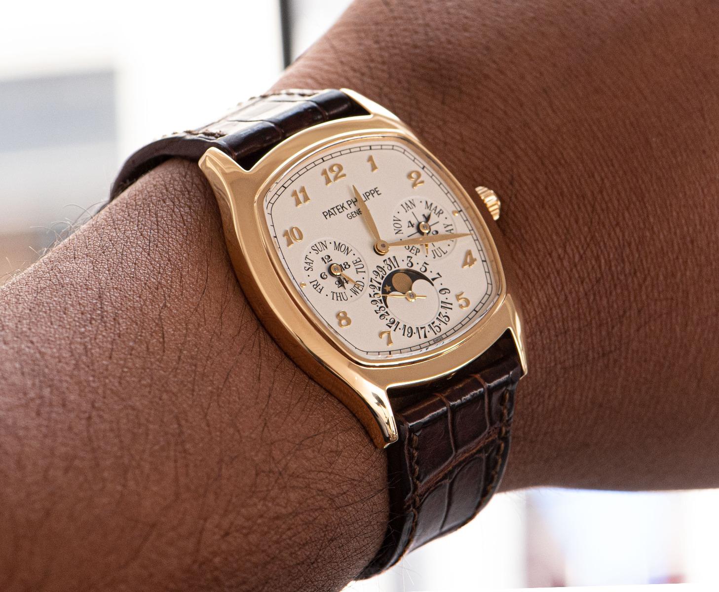 An 18k Yellow Gold 37mm Grand Complications Perpetual Calendar Men's Wristwatch, silver dial with applied arabic numbers, month sub-dial with leap year indiciator at 3 0'clock, date sub-dial with moonphase display at at 6 0'clock, day sub-dial with