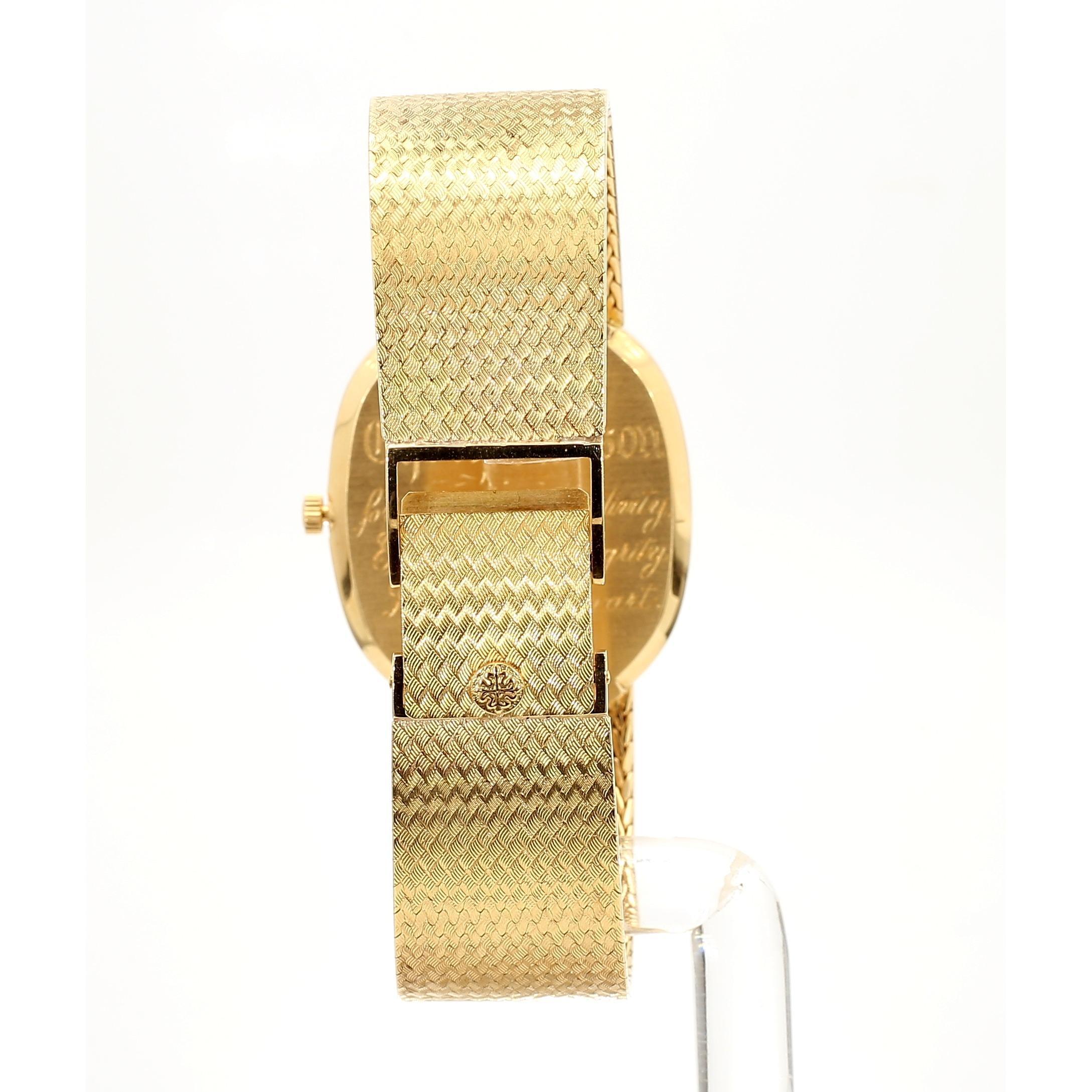 Patek Philippe Grand Ellipse CIRCA 1980 in 18k Gelbgold mit elfenbeinfarbenem Zifferblatt im Angebot 1
