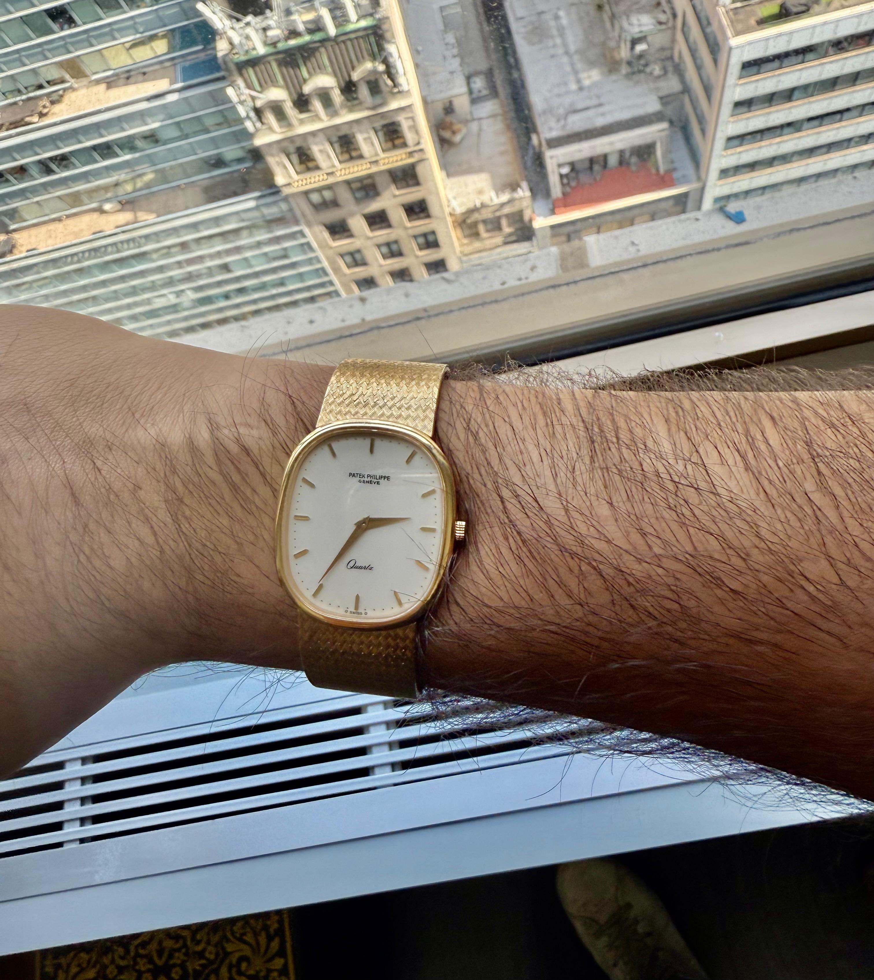 Patek Philippe Grand Ellipse CIRCA 1980 in 18k Gelbgold mit elfenbeinfarbenem Zifferblatt im Angebot 4