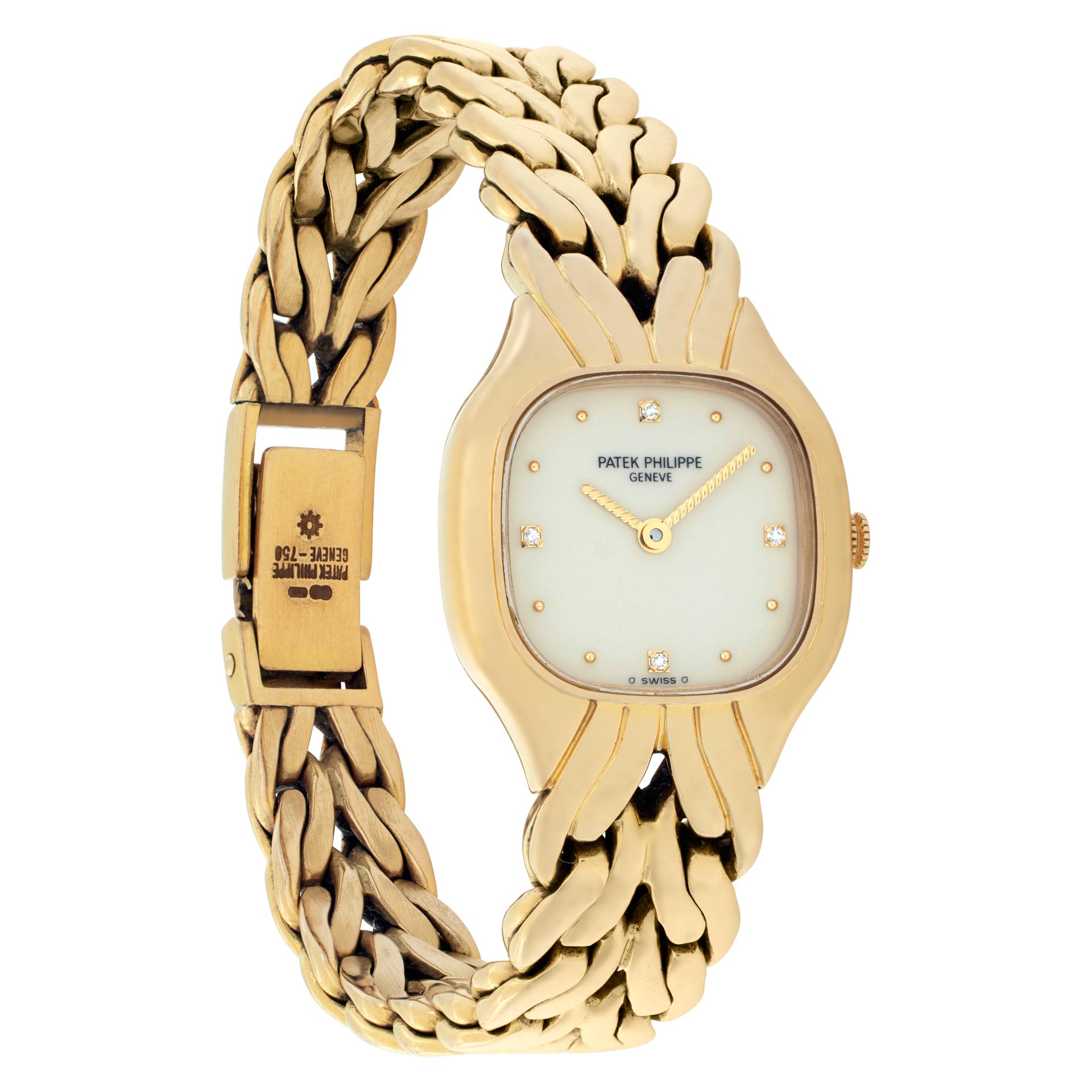 Patek Philippe La Flamme 4815/1 in yellow gold 26mm Quartz watch In Excellent Condition In Surfside, FL