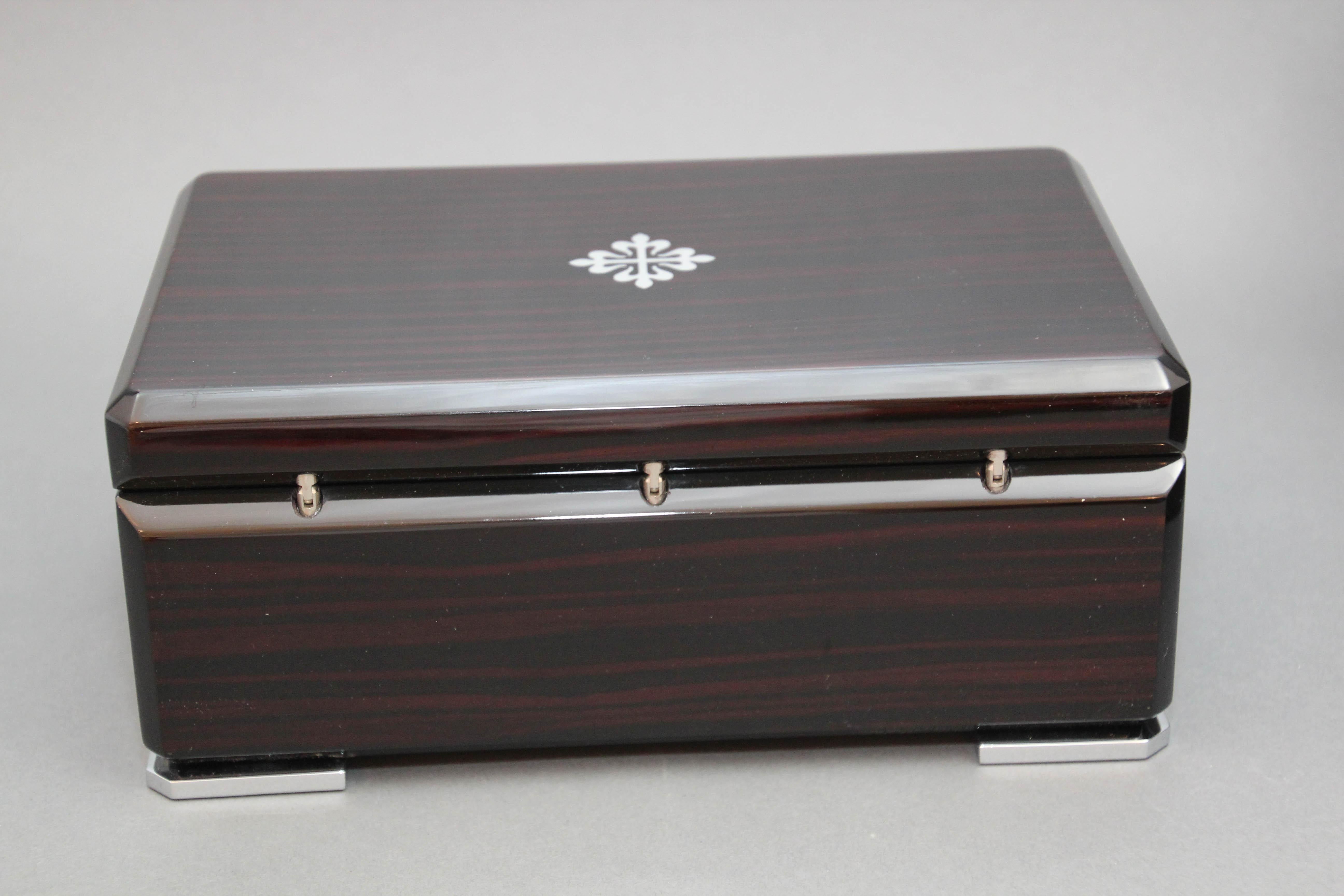 Patek Philippe Lacquered Wood Swiss Watch Presentation Box For Sale 6