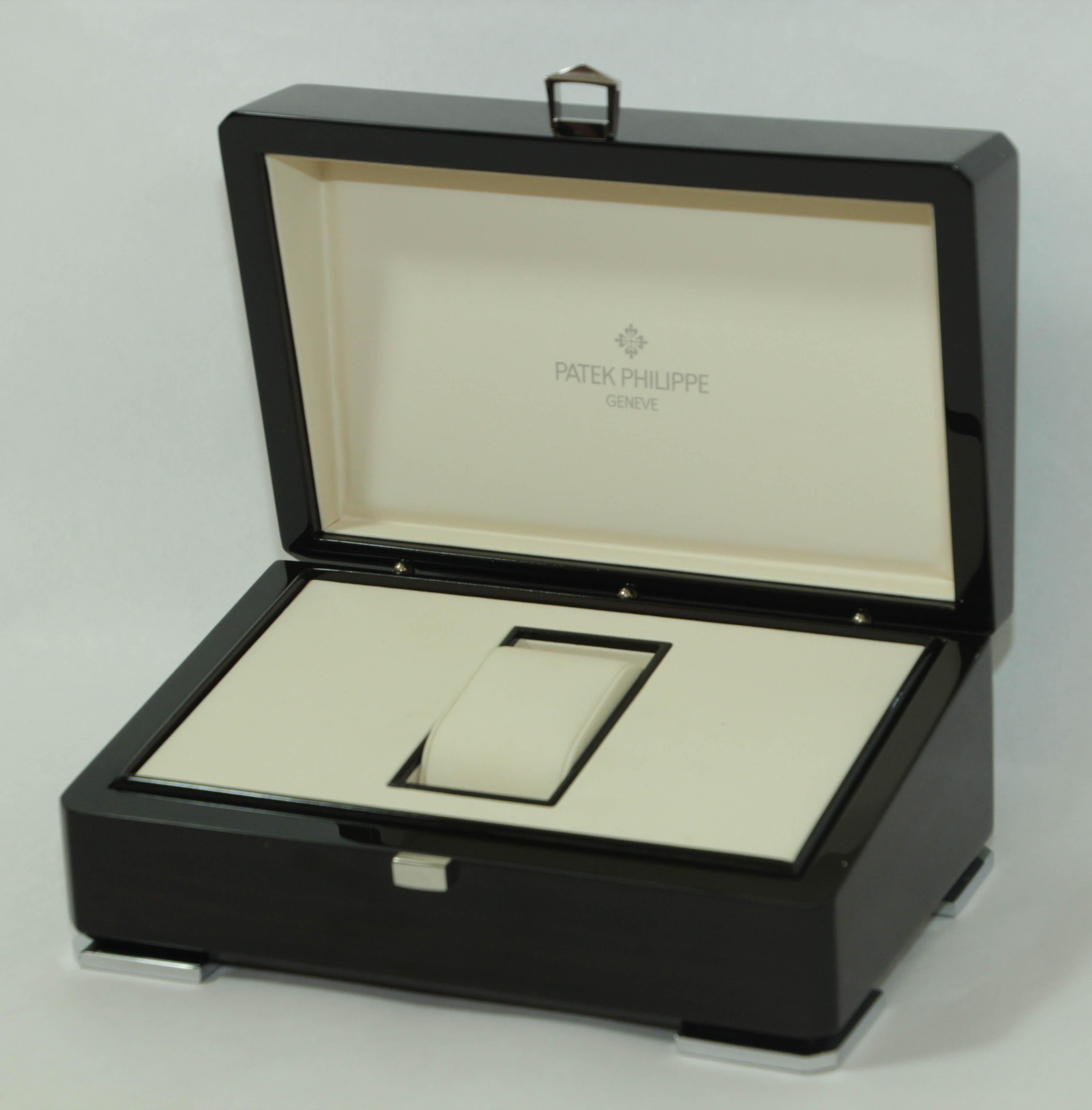 Patek Philippe Lacquered Wood Swiss Watch Presentation Box For Sale 9