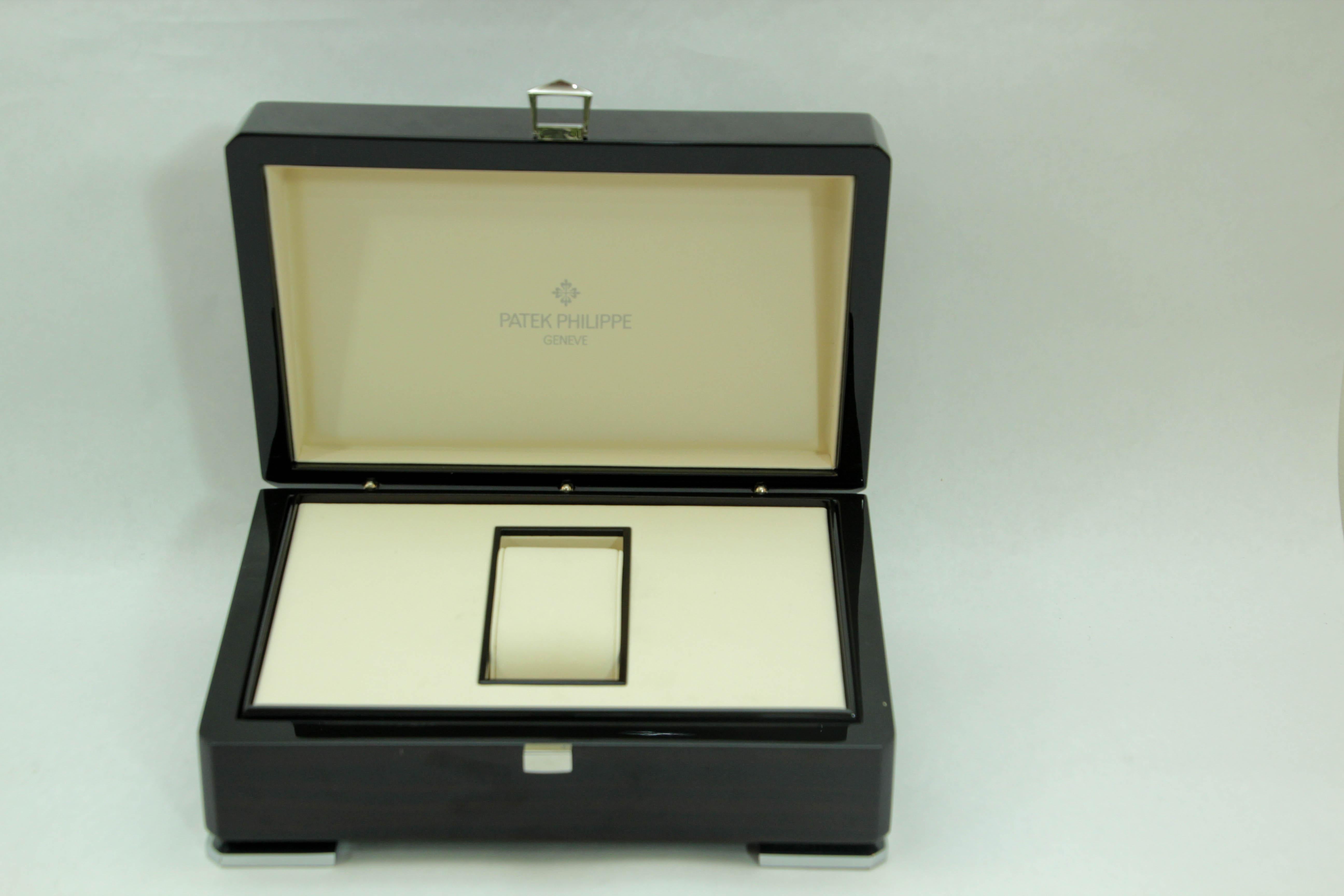Patek Philippe Lacquered Wood Swiss Watch Presentation Box For Sale at 1stDibs