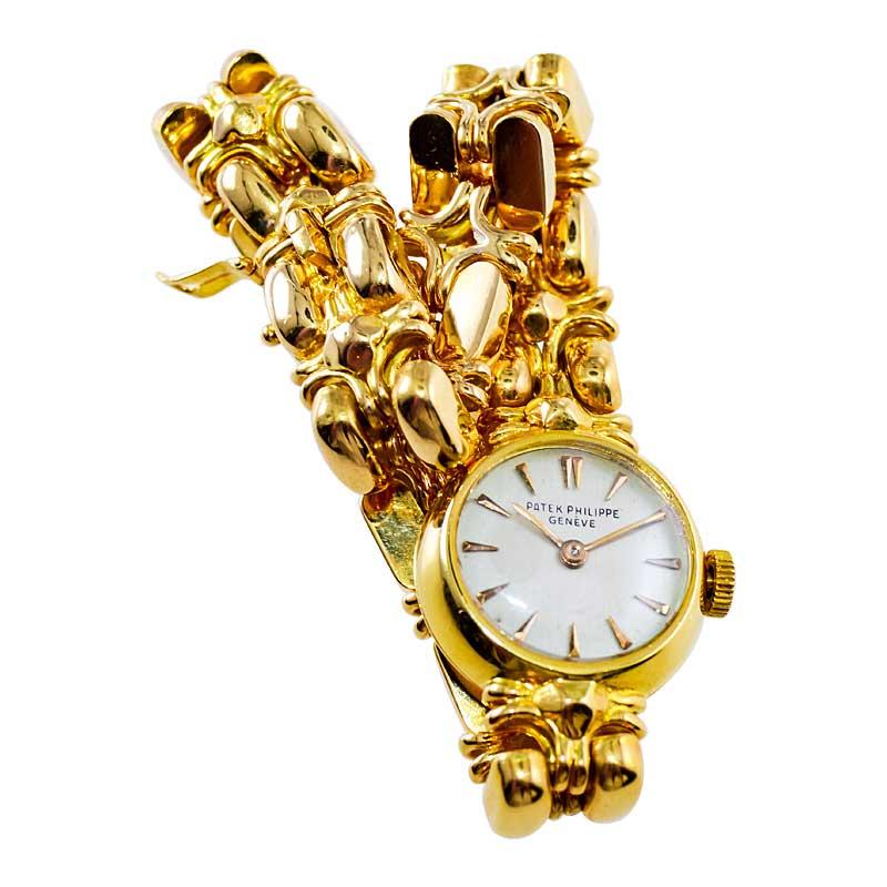 Patek Philippe Damen 18 Karat, Gelbgold Art Deco Armbanduhr, circa 1940er Jahre im Angebot 4