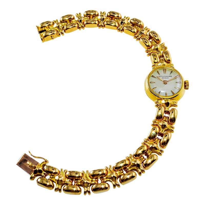 Patek Philippe Ladies 18 Karat, Yellow Gold Art Deco Bracelet Watch, circa 1940s For Sale 2
