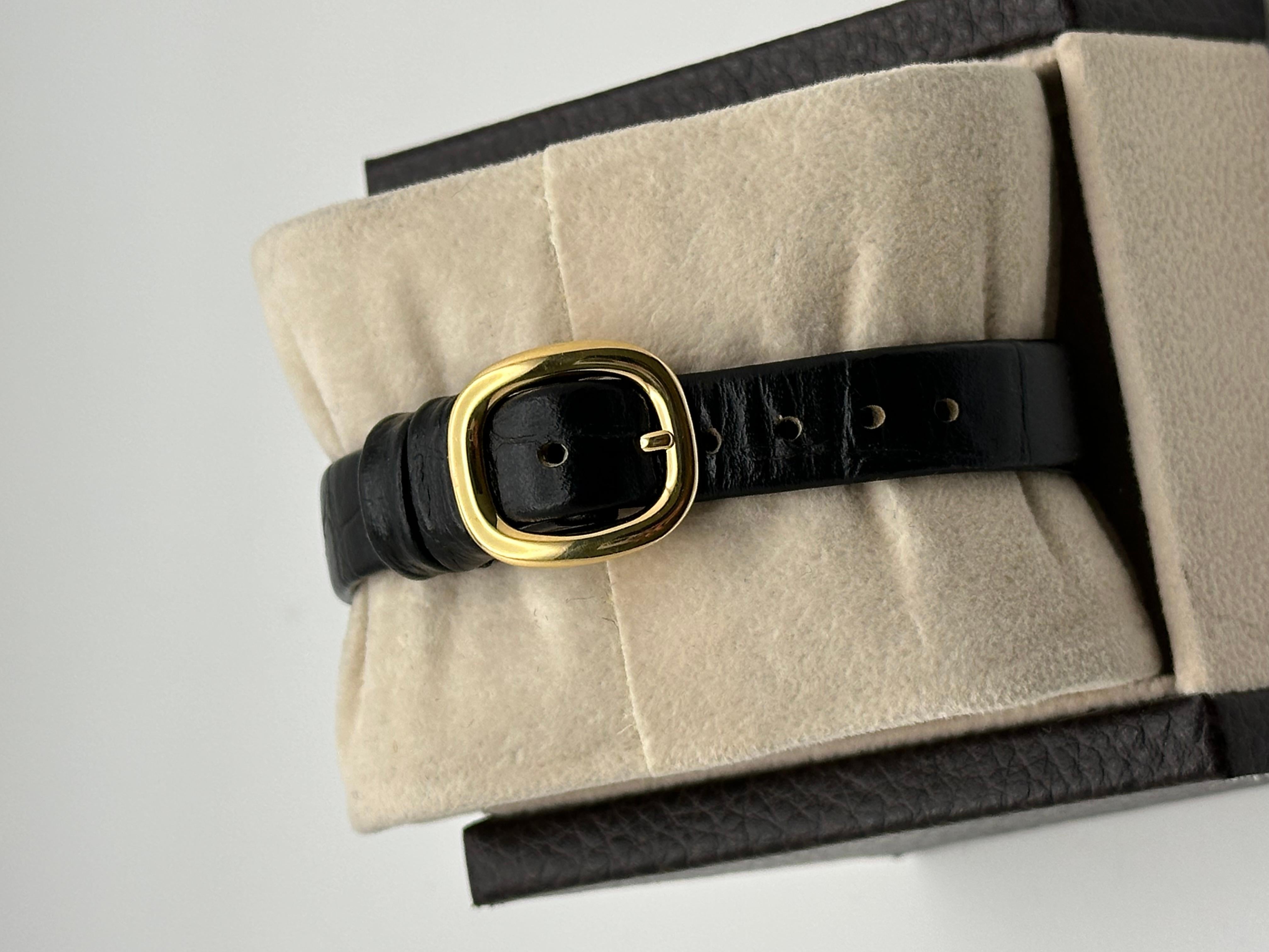 Patek Philippe pour femme Ellipse 4830J Bracelet en cuir doré et or jaune 18 carats en vente 2