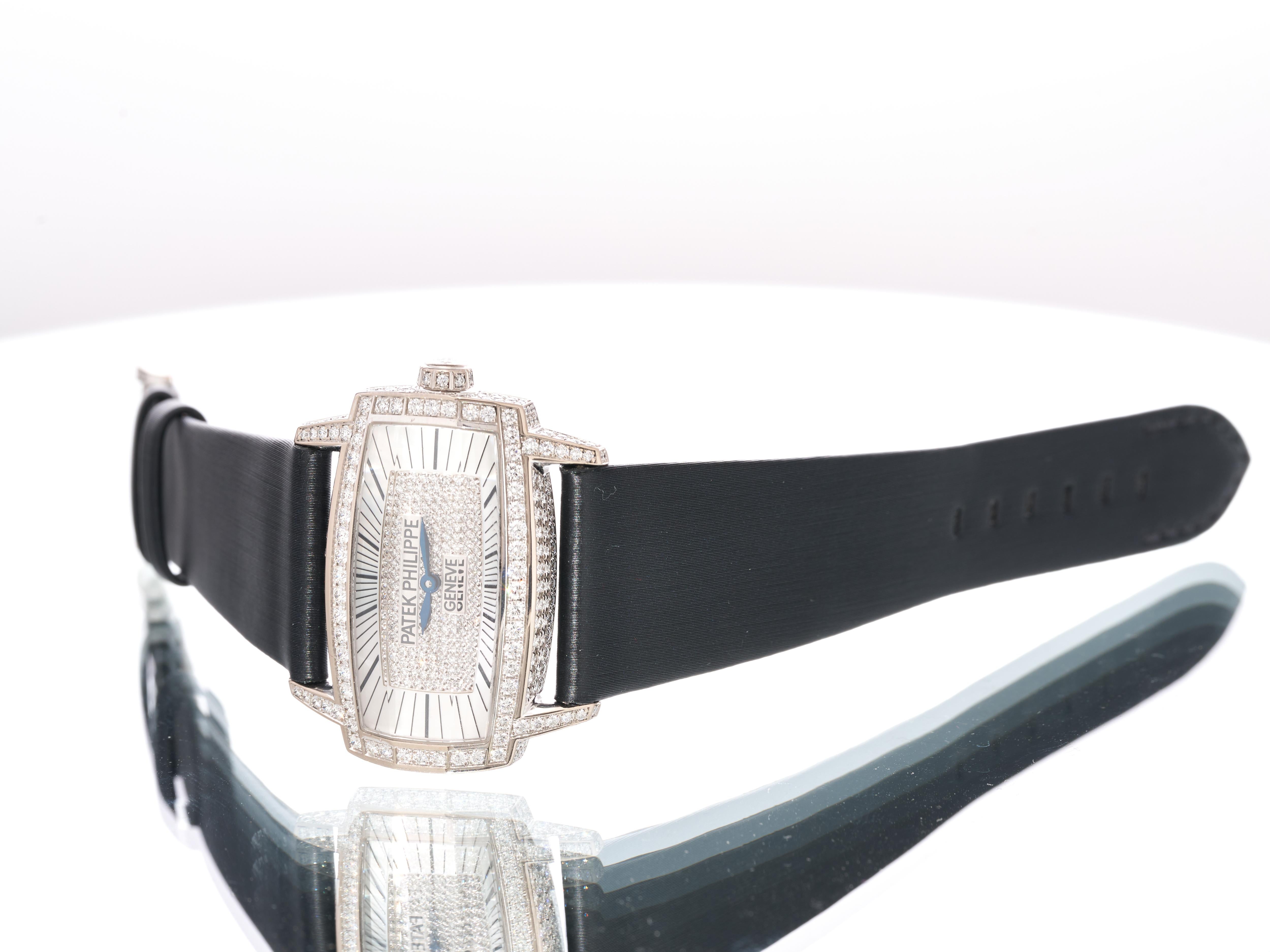 Patek Philippe Damenuhr 18K Gold Diamanten MoP Zifferblatt Gondolo Gemma 4982G FS im Angebot 8