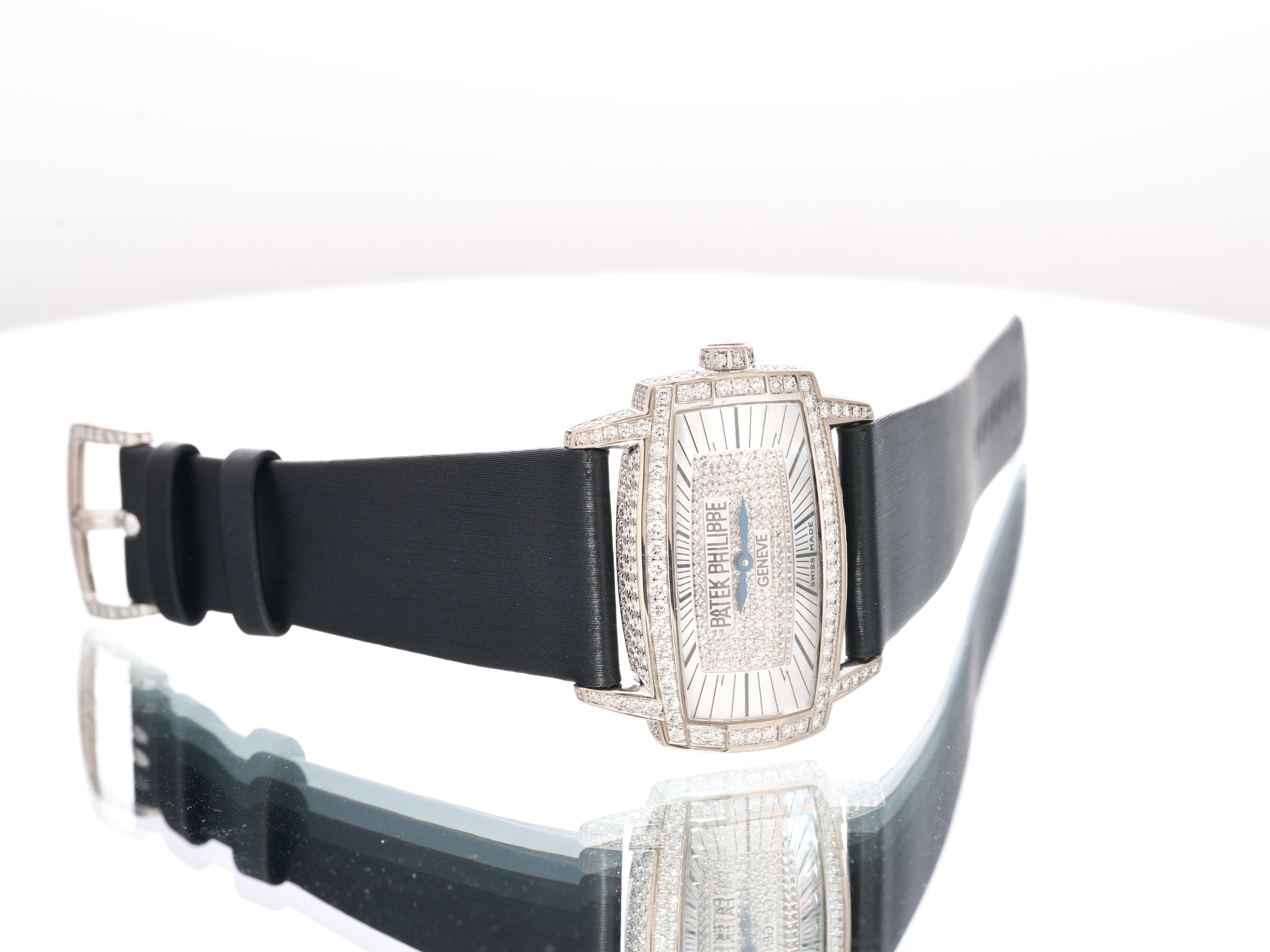 Patek Philippe Damenuhr 18K Gold Diamanten MoP Zifferblatt Gondolo Gemma 4982G FS im Angebot 9