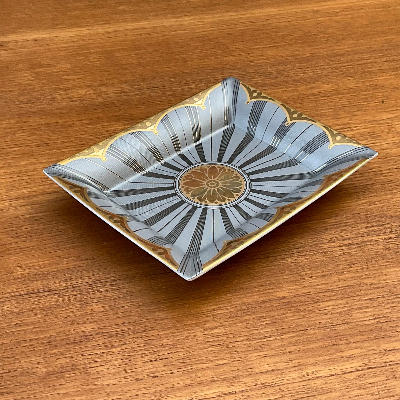 Commemorative Dekoschale „Vide Poche“ aus Limoges von Patek Philippe, 2004 (Porzellan)