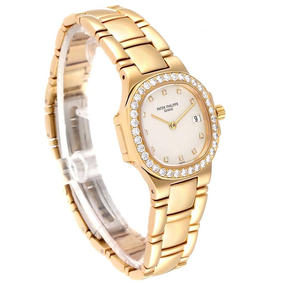 Patek Philippe: 18 Karat Gelbgold Diamant Damenuhr Nautilus 4700 im Zustand „Hervorragend“ im Angebot in Atlanta, GA