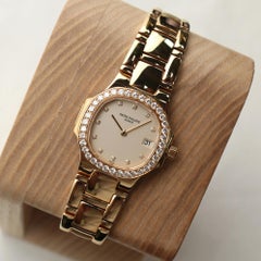 Patek Philippe Nautilus 27mm 18k Yellow Gold Ladies Watch 4700/530J-001