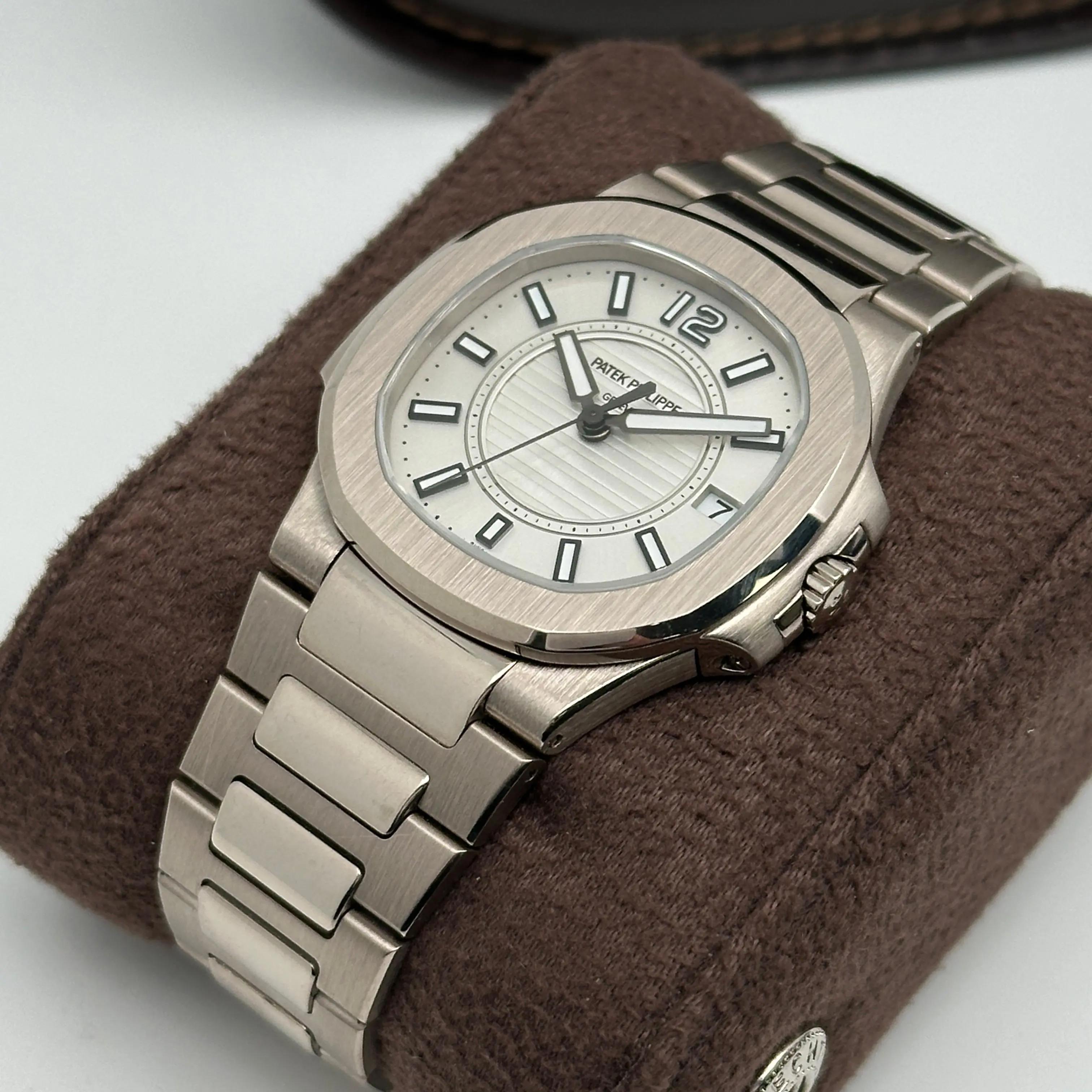 Patek Philippe Nautilus 32mm 18K White Gold Silver Dial Ladies Watch 7011/1G-001 For Sale 4