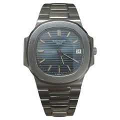 Patek Philippe Nautilus 3800/1A Blau Zifferblatt Edelstahl - 37,5 mm