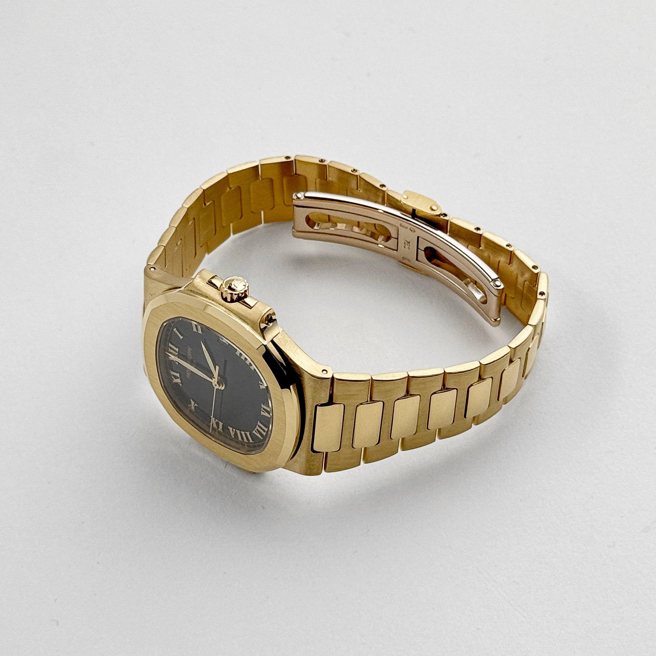 Patek Philippe Nautilus 3800/1J-017 Yellow Gold Black Dial (2003) For Sale 1