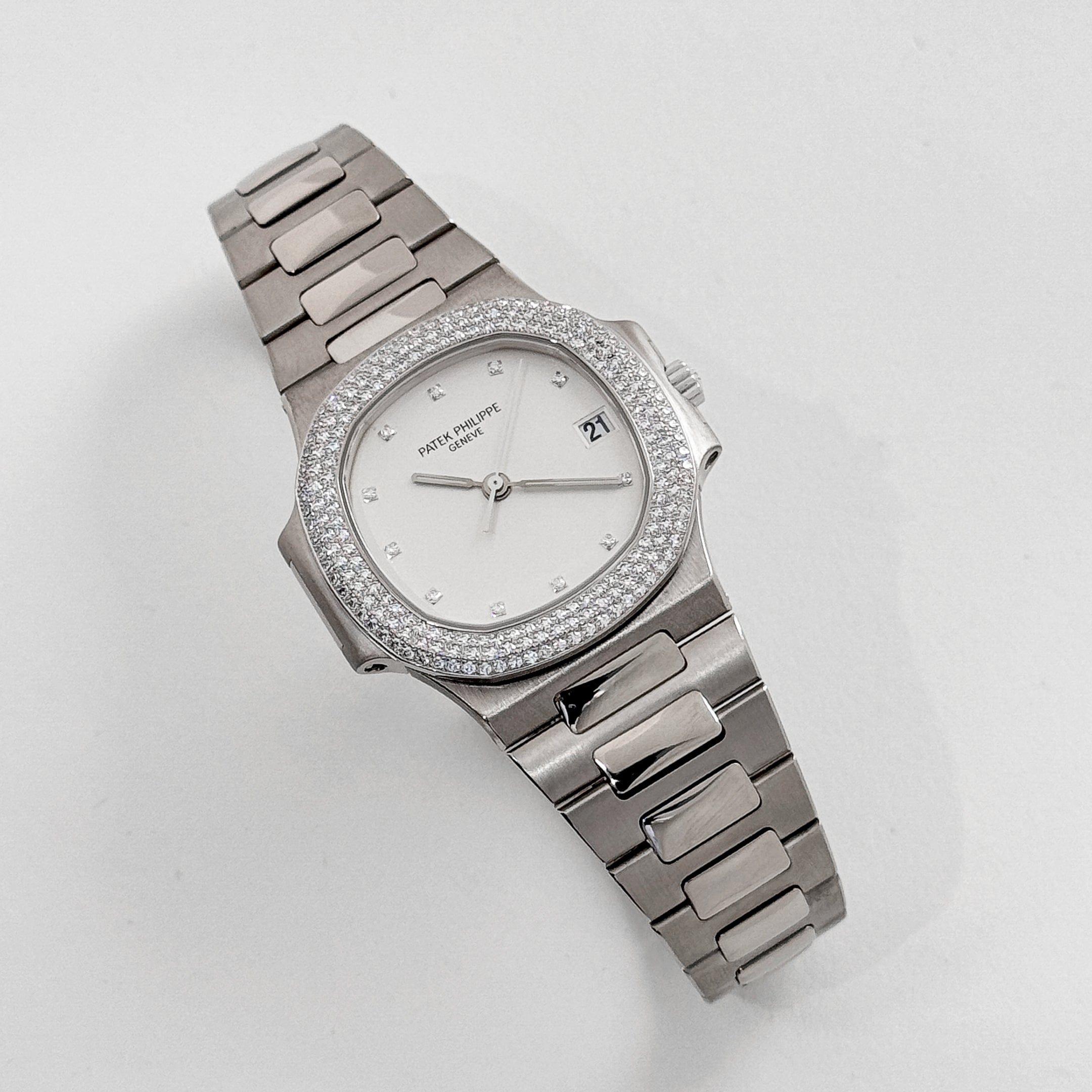 Patek Philippe Nautilus 3800/4G-001 White Gold White Dial Diamond Set (2004) In Excellent Condition For Sale In New York, NY