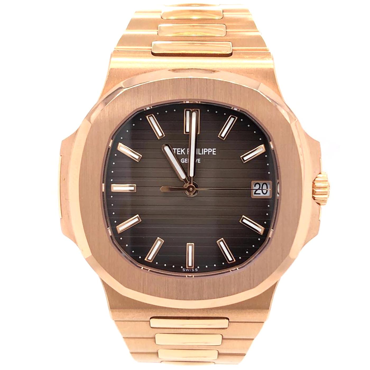Patek Philippe Nautilus 18K Rose Gold Automatic Men's Watch 5711/1R-001 In Excellent Condition For Sale In Aventura, FL