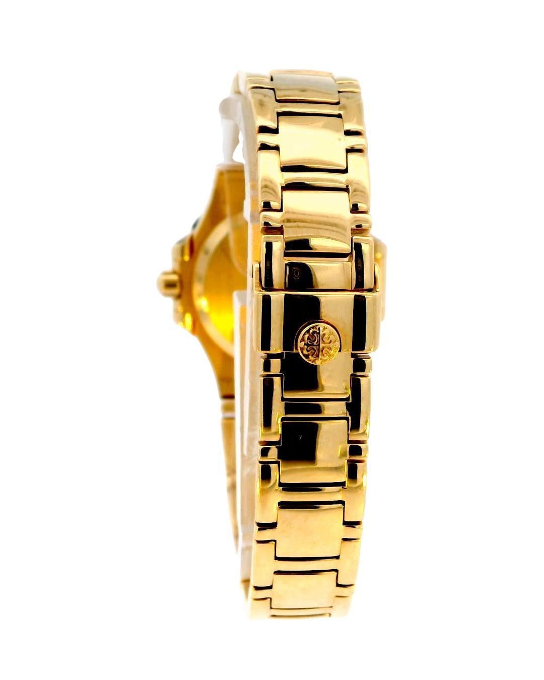 Patek Philippe Nautilus 4700/1J Orologio da donna in oro giallo 18 carati 4