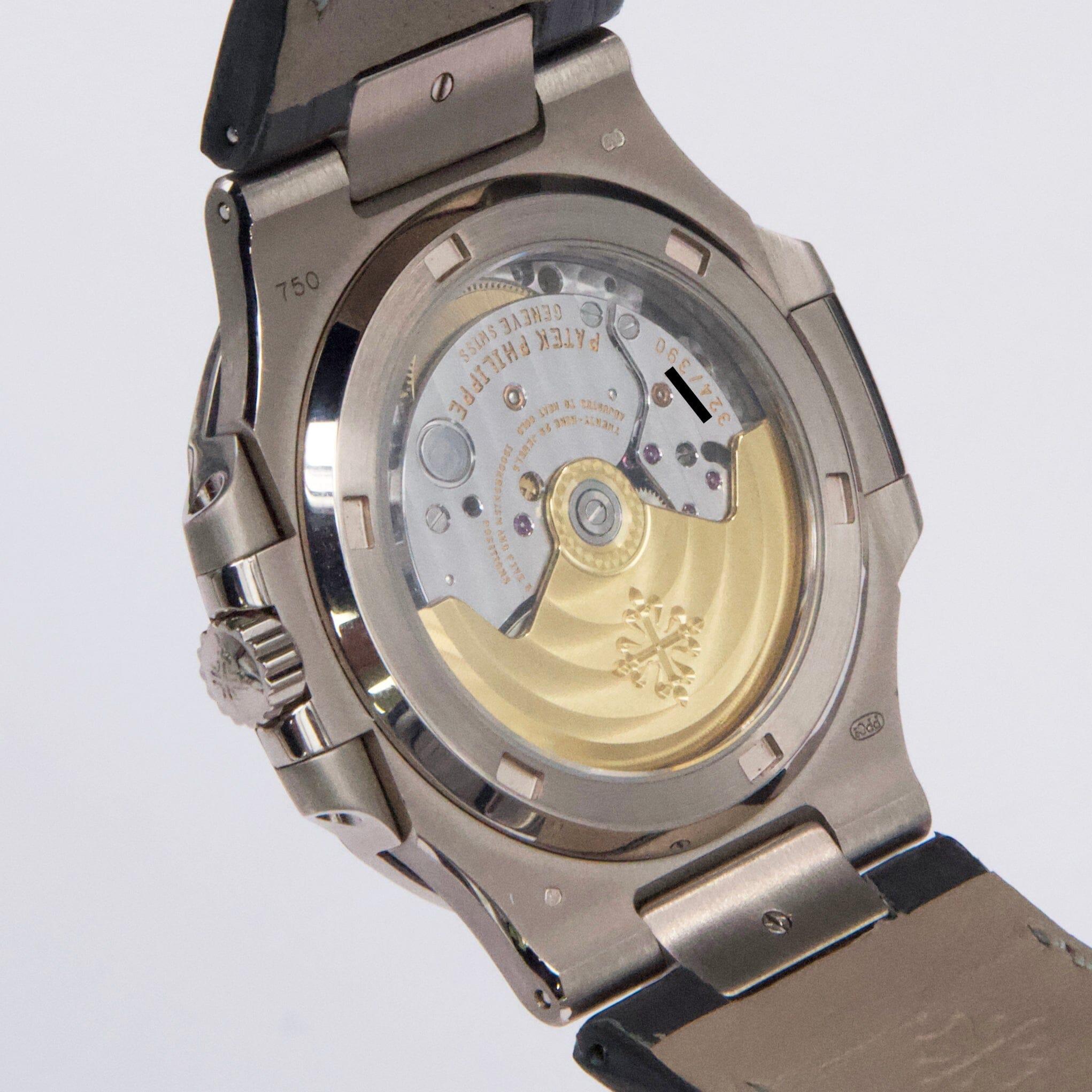 Patek Philippe Nautilus 5711G-001 Grey Dial Mens Watch Box Papers en vente 3