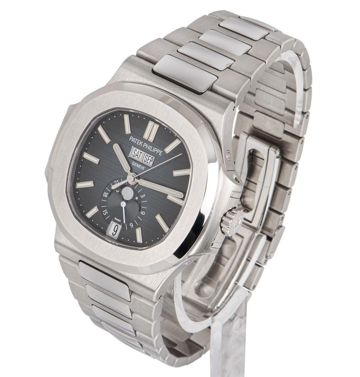Patek Philippe Nautilus 5726/1A-014 In Excellent Condition In London, GB