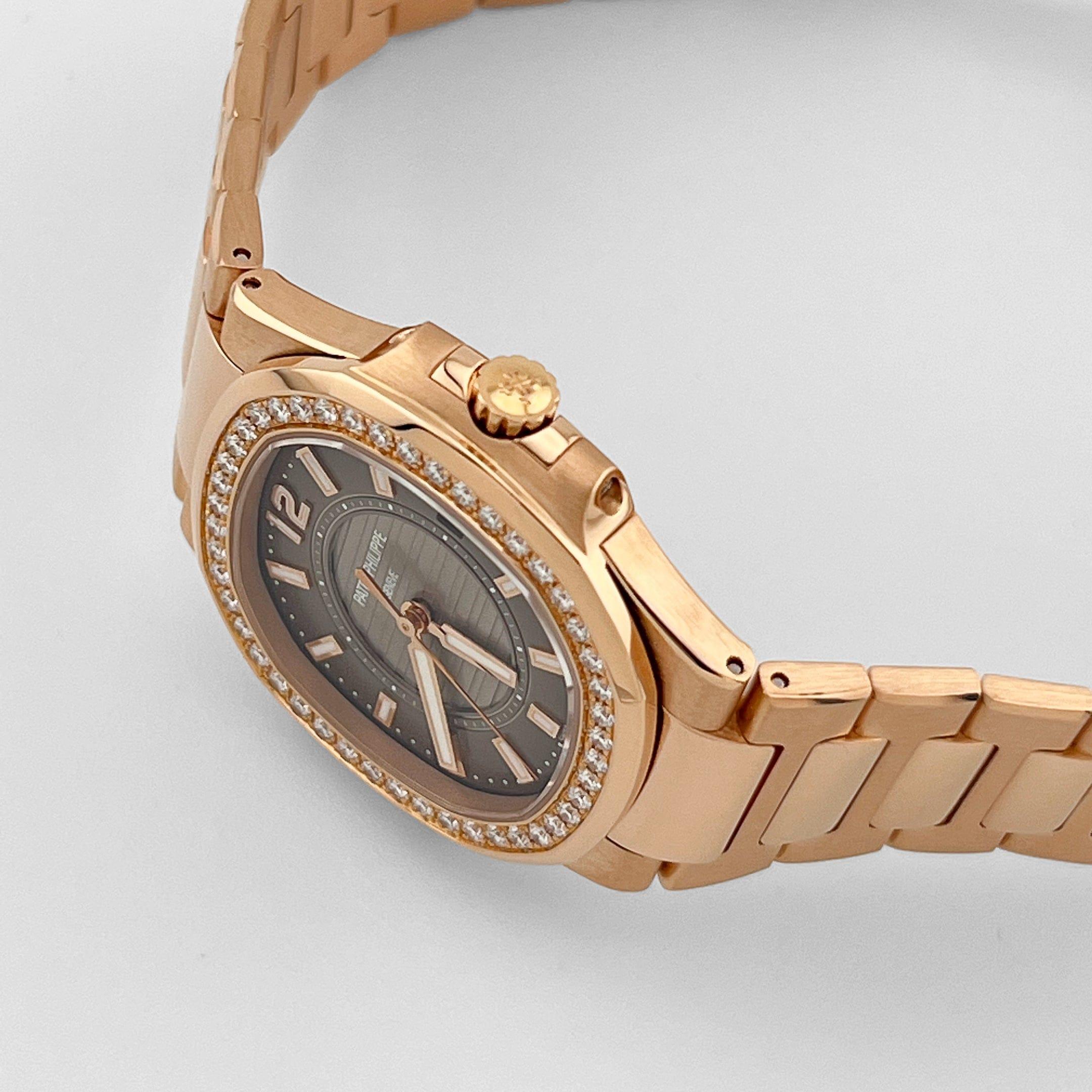 Patek Philippe Nautilus 7010/1R-010 'Ladies' Rose Gold Brown Dial Diamond Bezel Excellent état - En vente à New York, NY