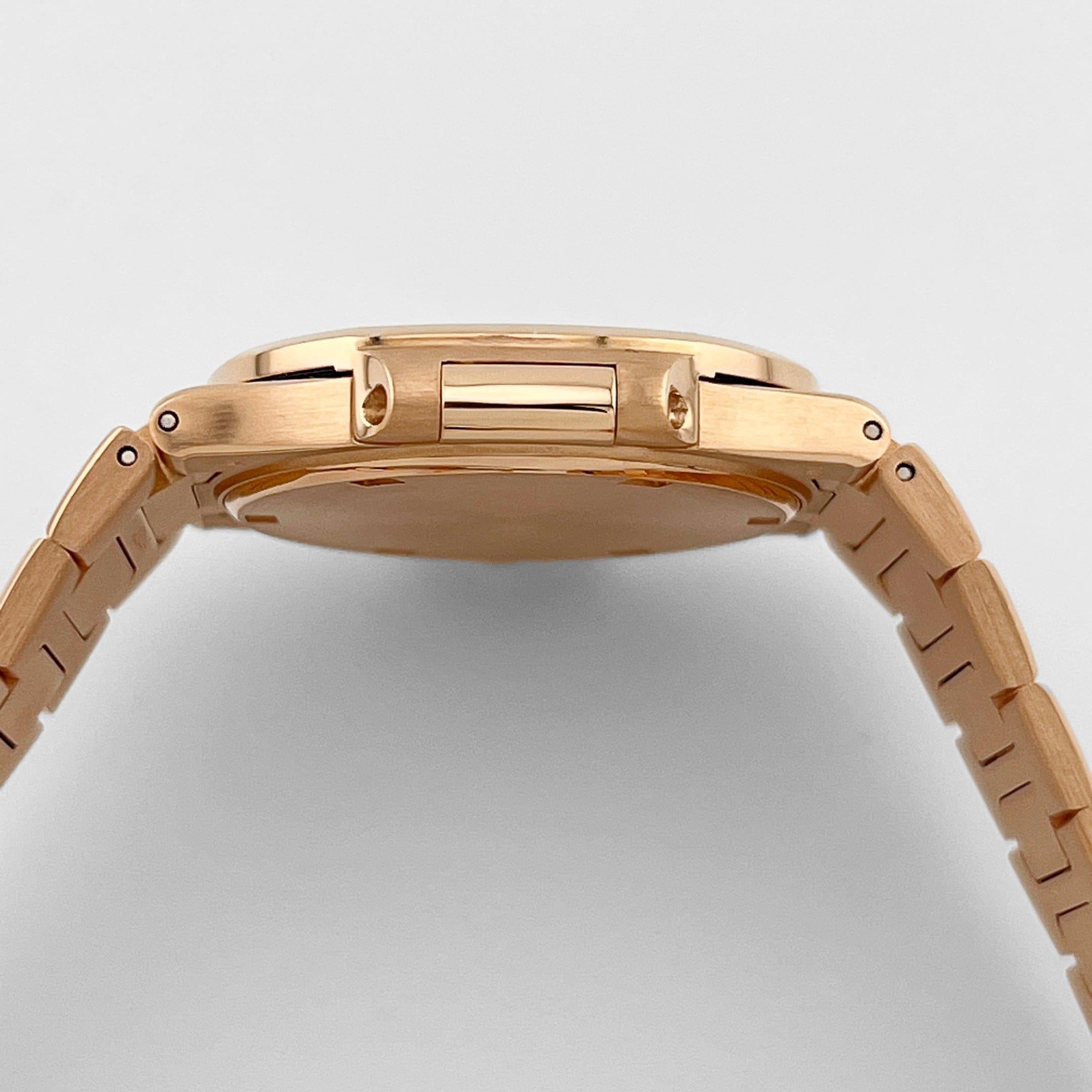 Patek Philippe Nautilus 7010/1R-010 'Ladies' Rose Gold Brown Dial Diamond Bezel en vente 1