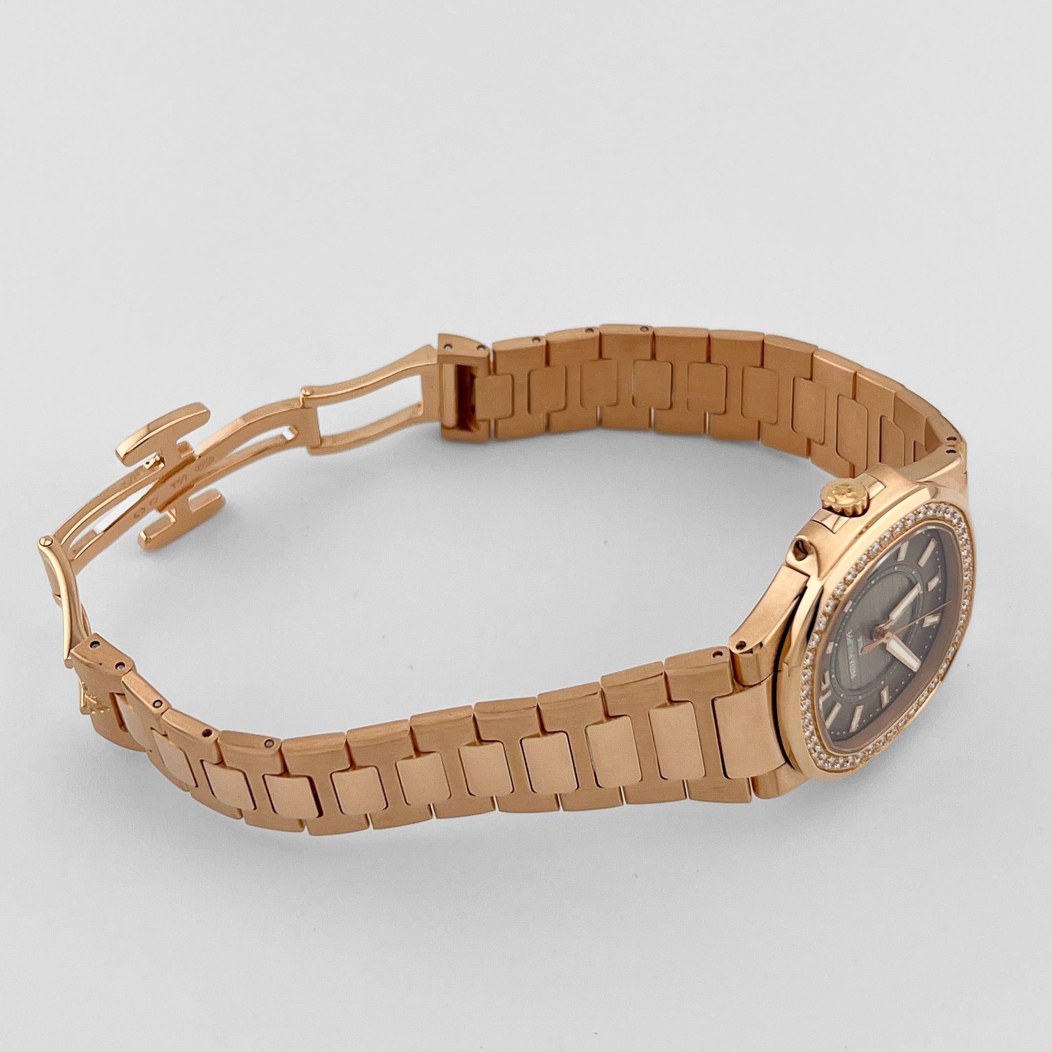 Patek Philippe Nautilus 7010/1R-010 'Ladies' Rose Gold Brown Dial Diamond Bezel en vente 2