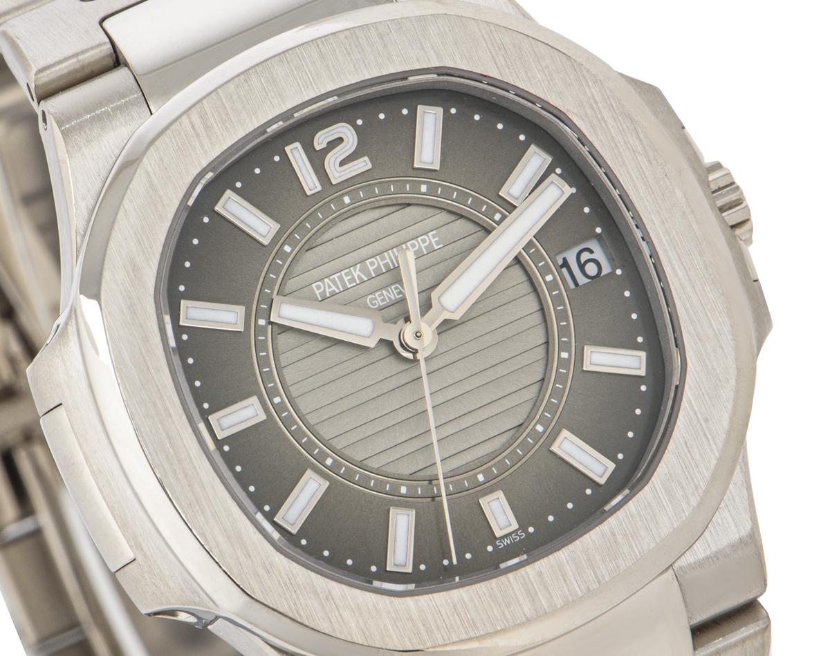 Men's Patek Philippe Nautilus 7011/1G-010