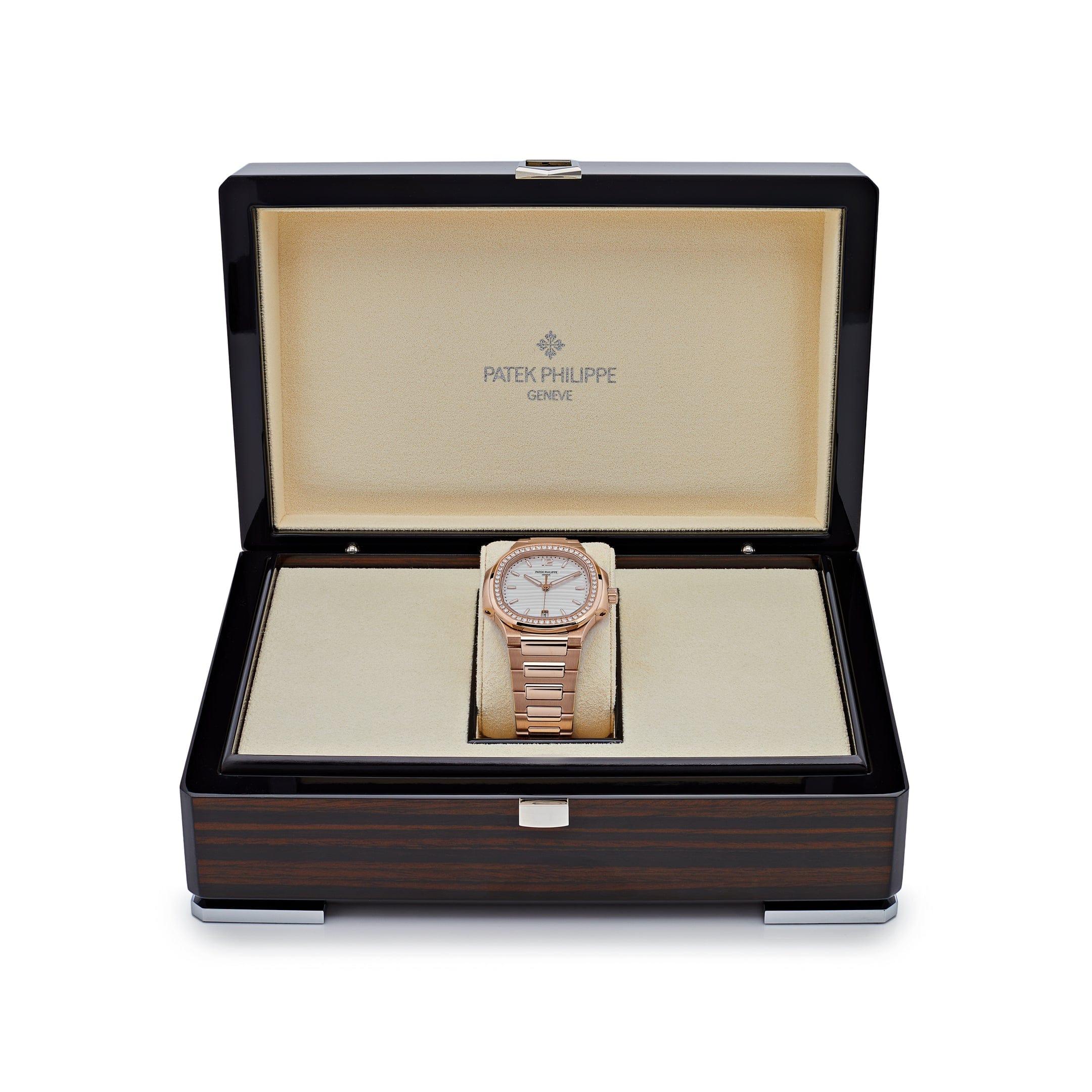 Patek Philippe Nautilus 7118/1200R-001 Automatic Rose Gold Silver Dial Diamond For Sale 2