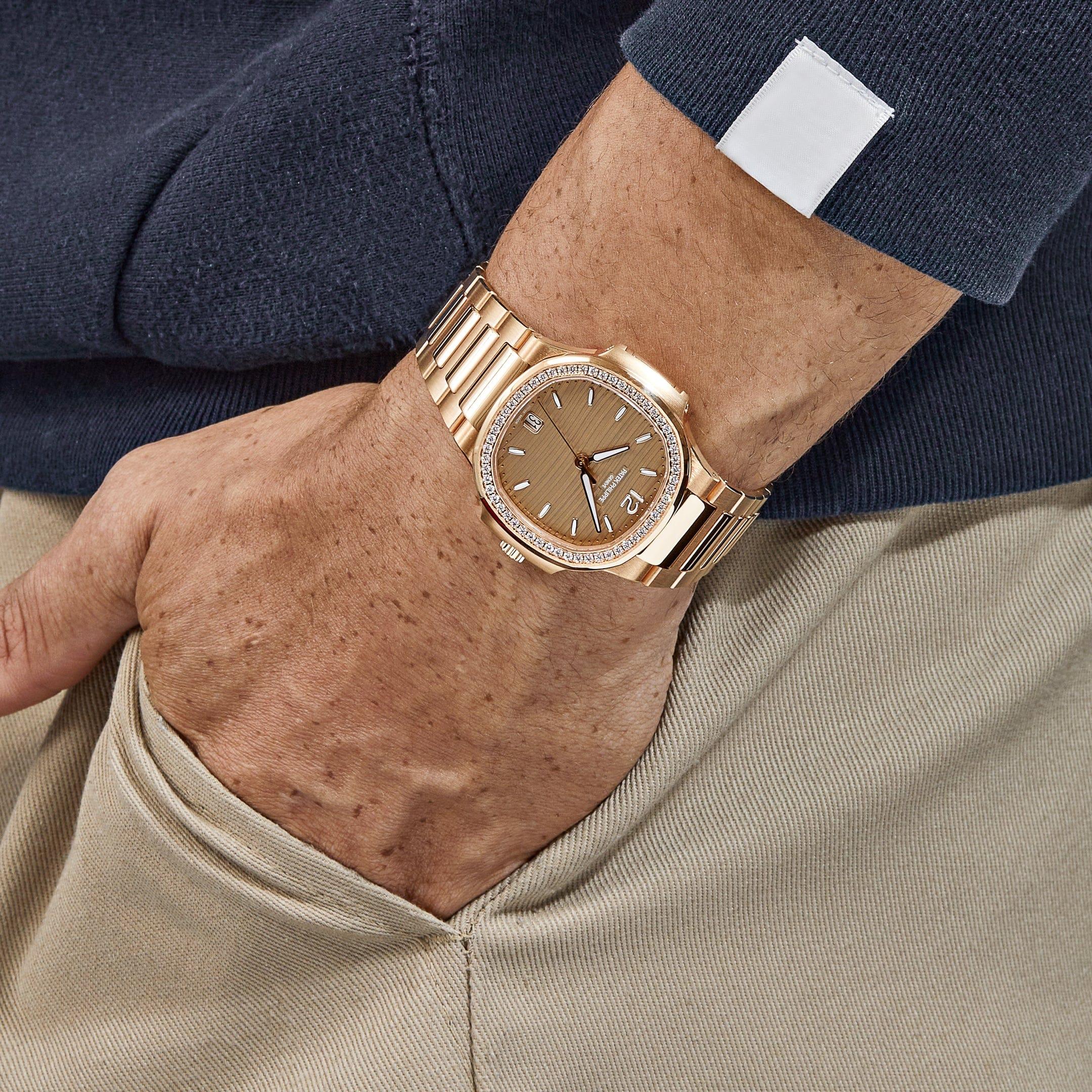 Round Cut Patek Philippe Nautilus 7118/1200R-010 'Ladies' Rose Gold (2025) For Sale